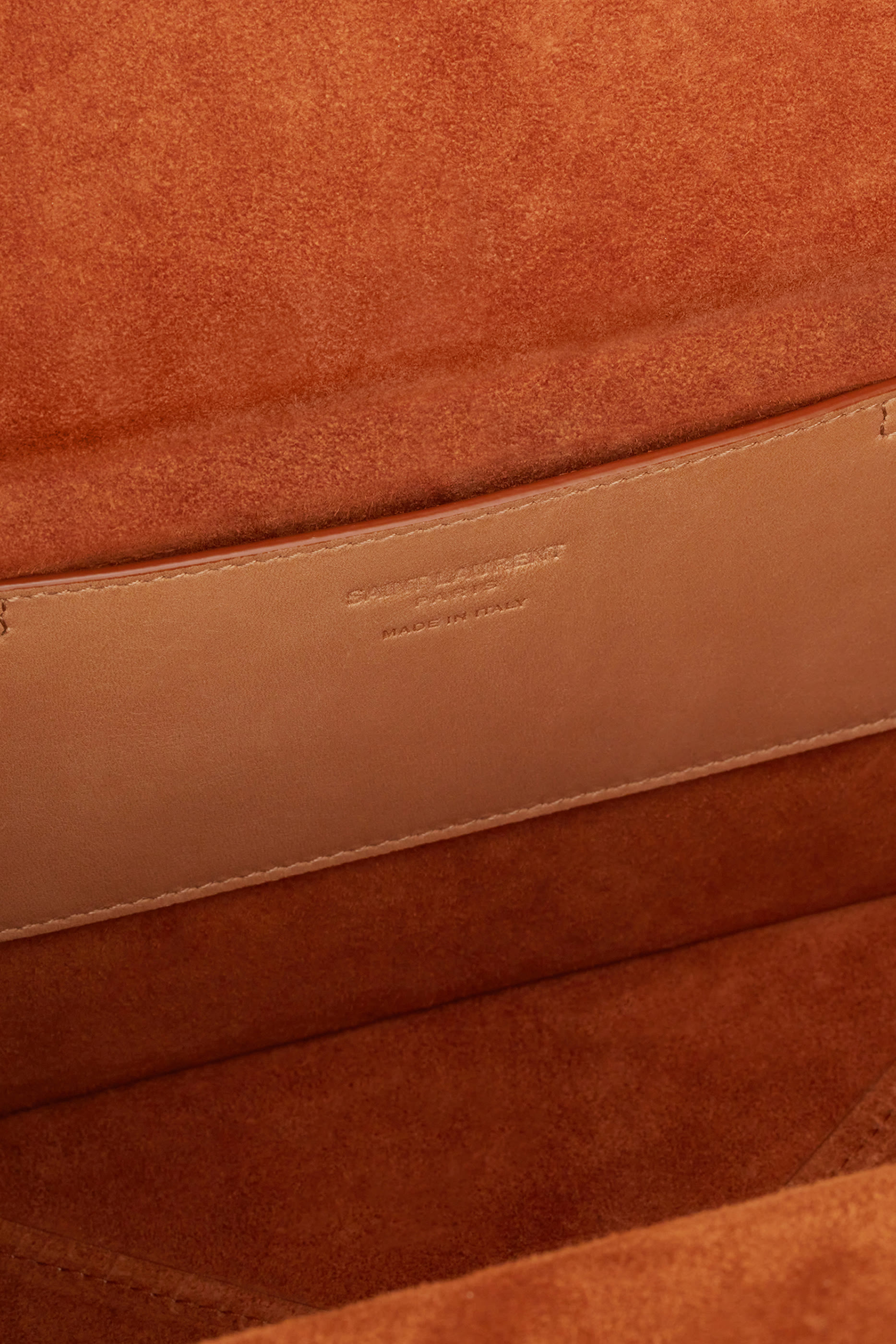 حقيبة يد تايك أواي بتصميم مربع