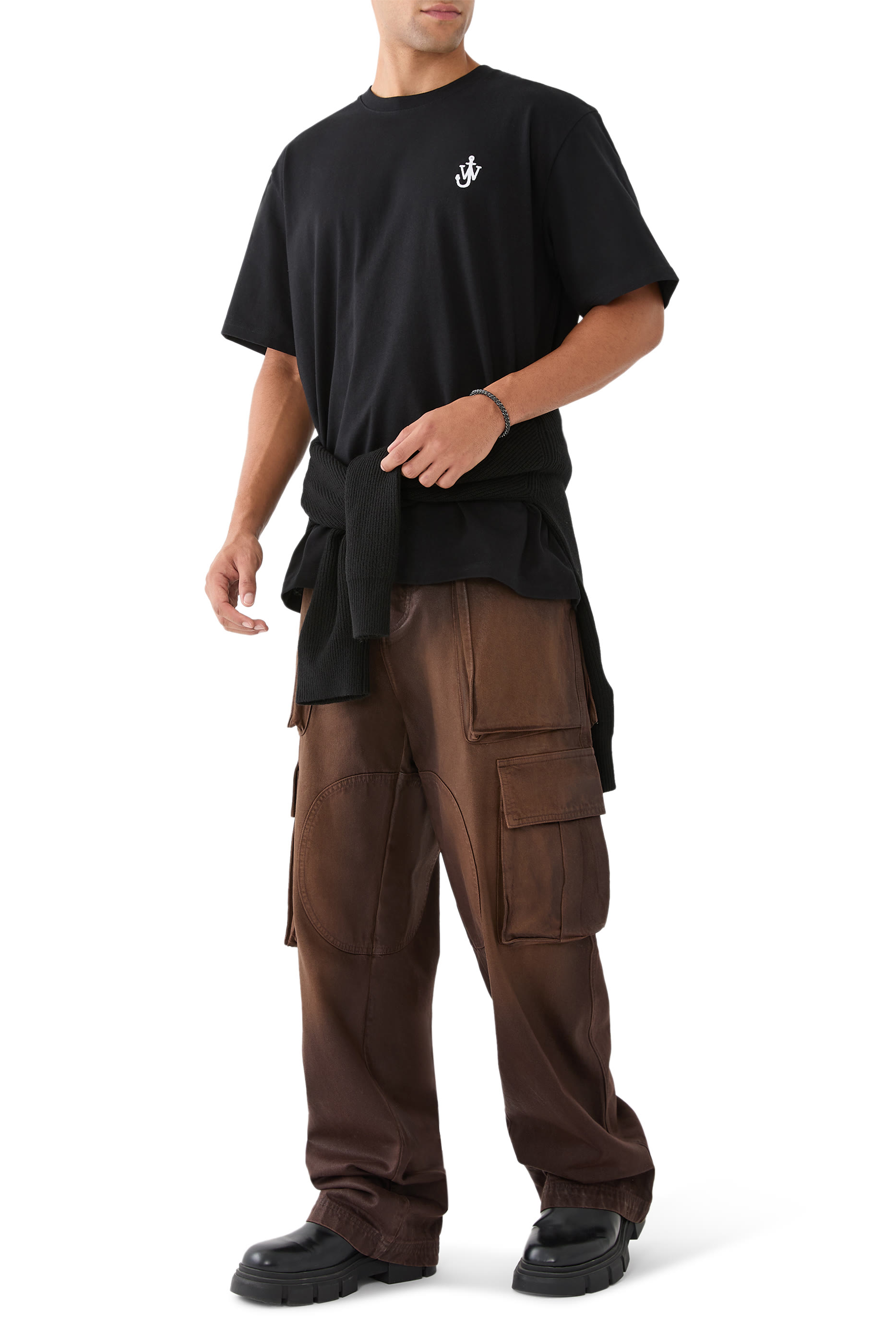 تيشيرت بشعار الماركة