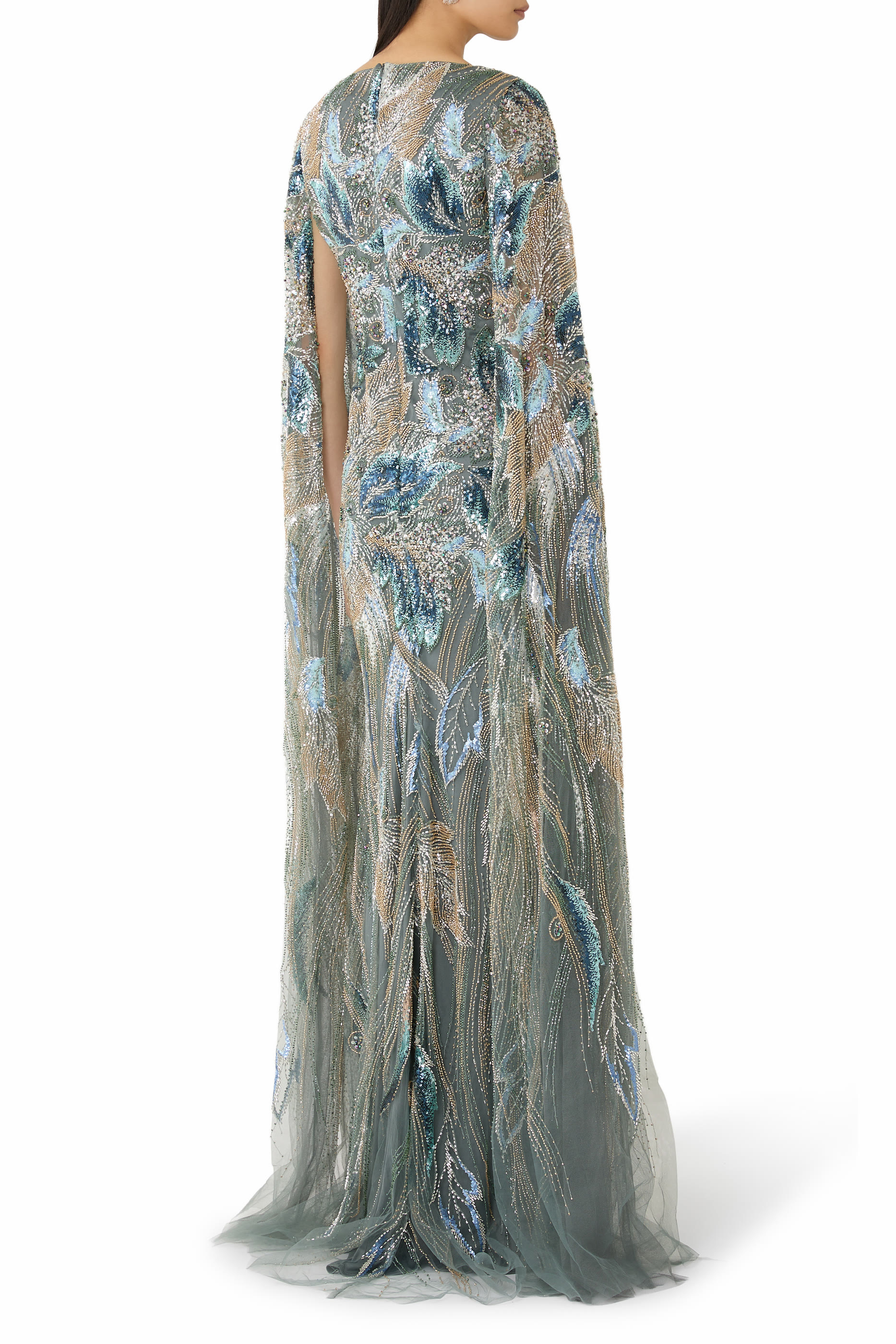 فستان سهرة بأكمام كاب وخرز