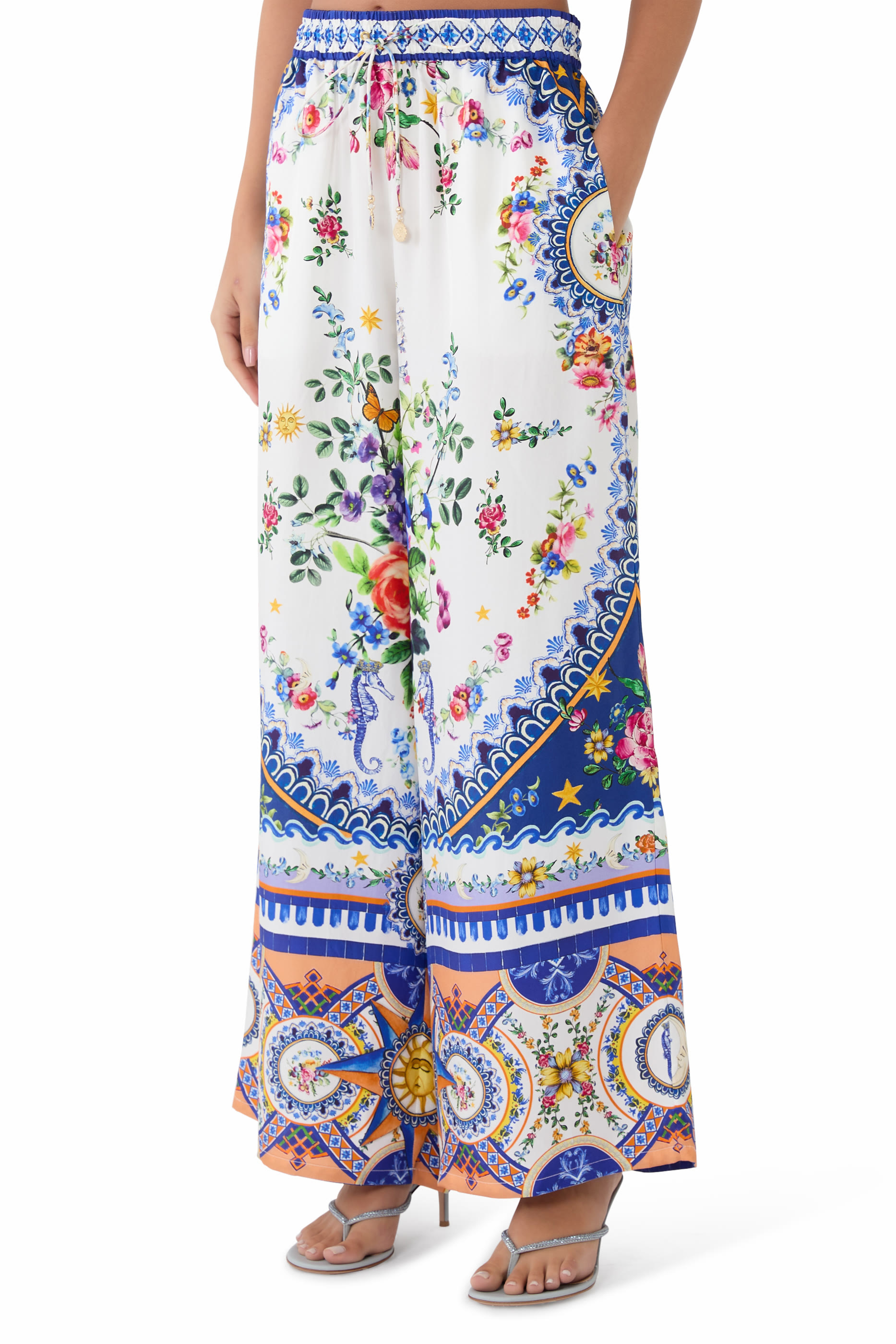 بنطال بقصة ساق مستقيمة