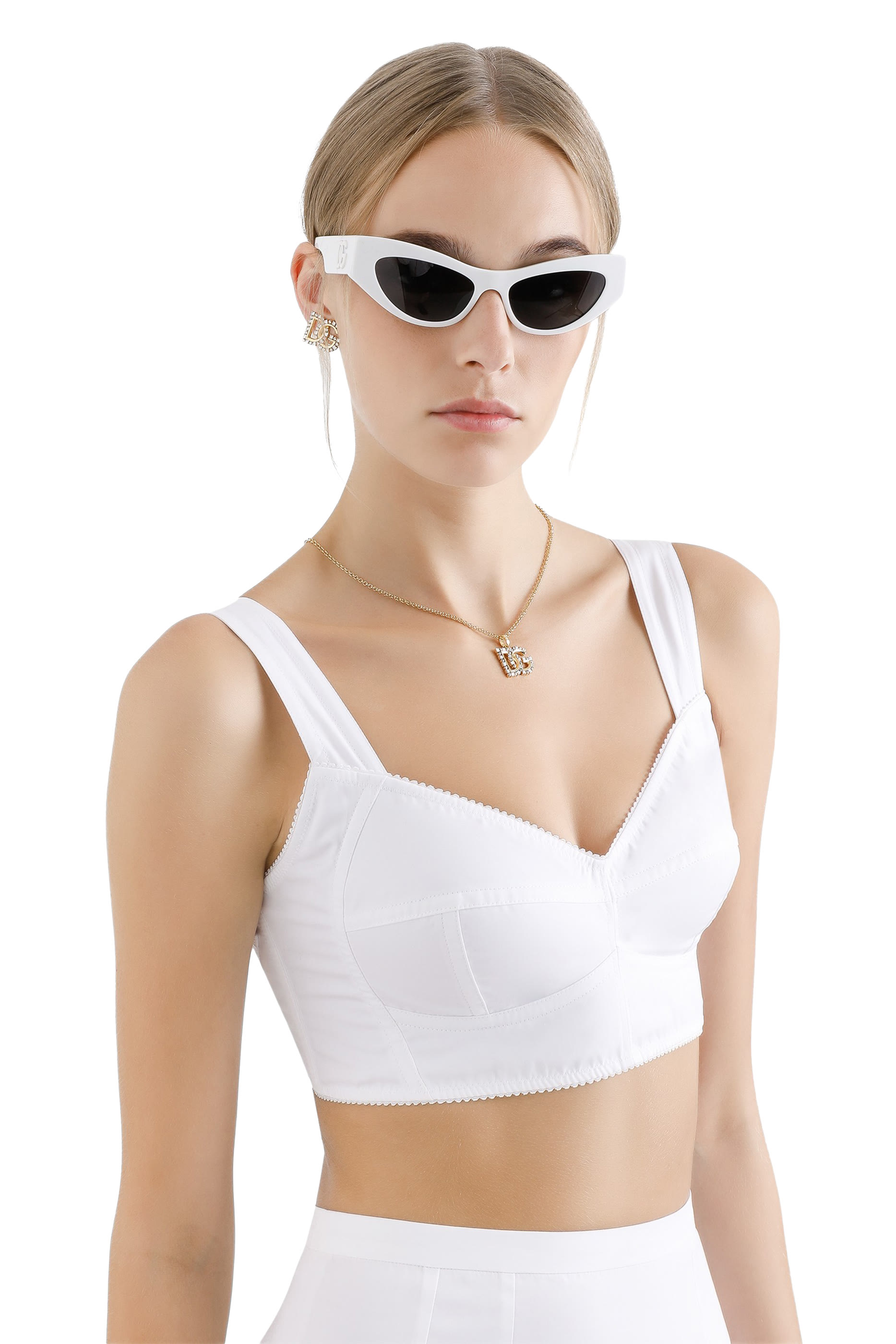 قلادة سلسلة رفيعة بشعار الماركة مرصع بأحجار الريان