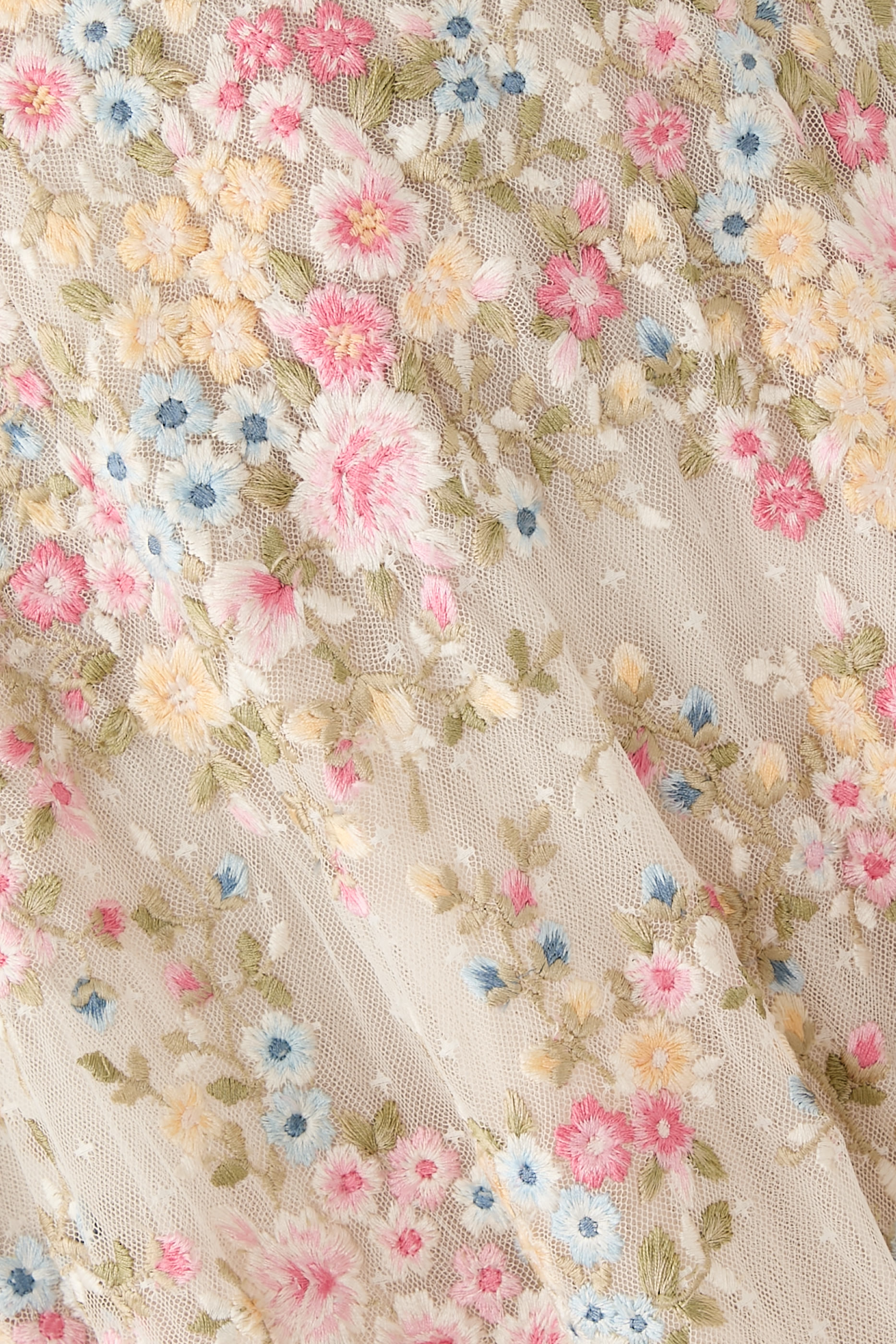 فستان سهرة لوناريا ريث بأكتاف مكشوفة