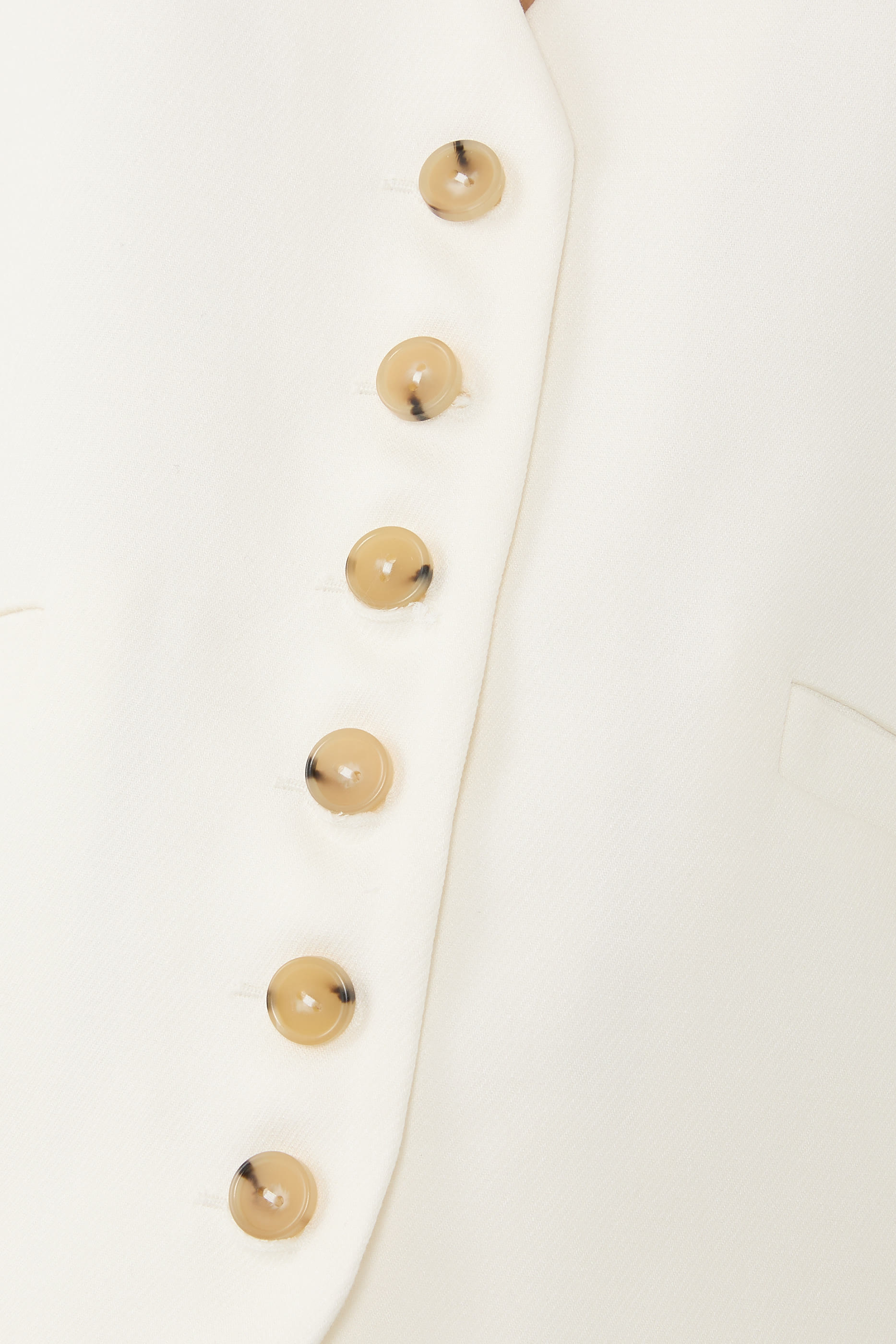 فيست بقصة ضيقة