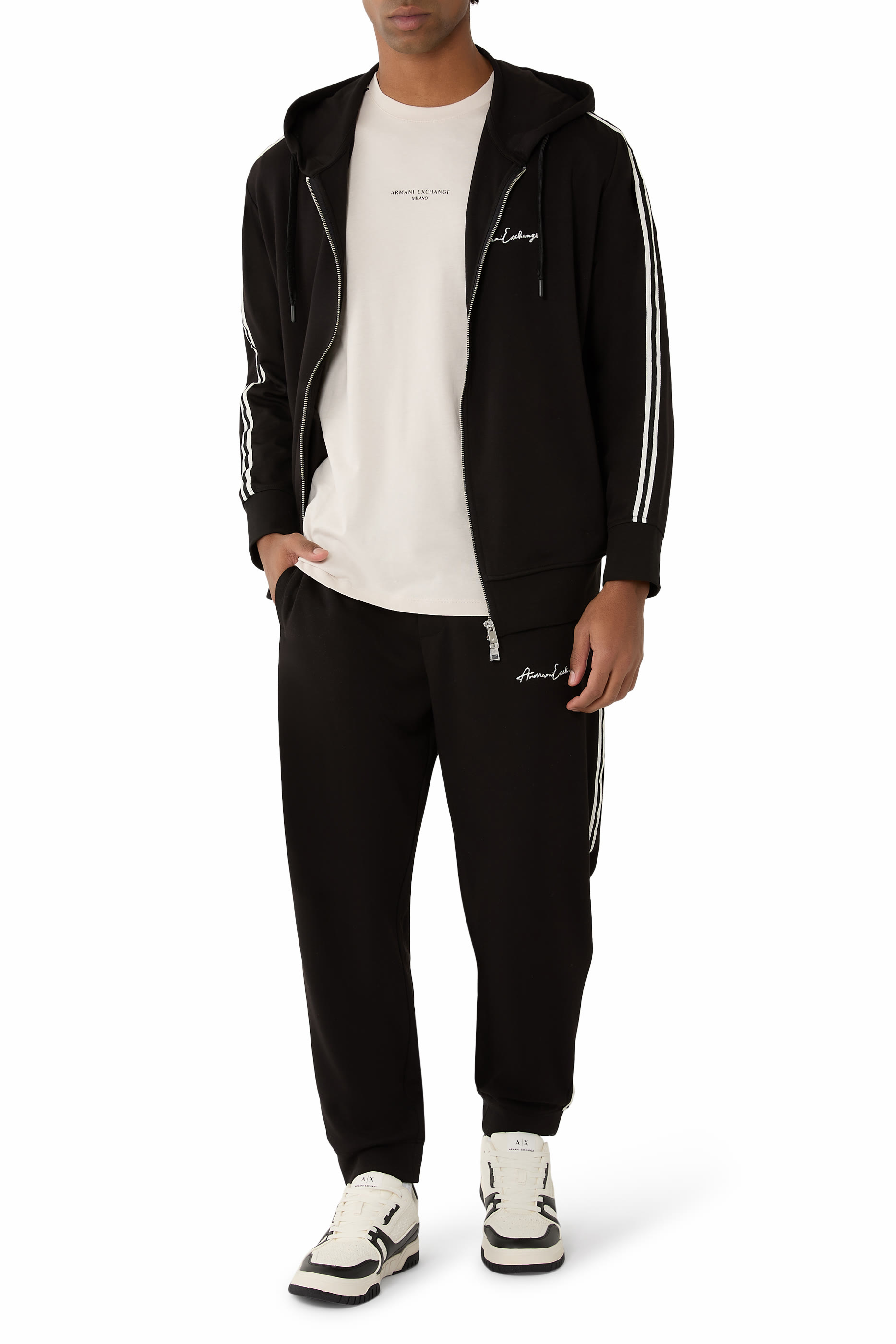 بنطال رياضي بشعار الماركة