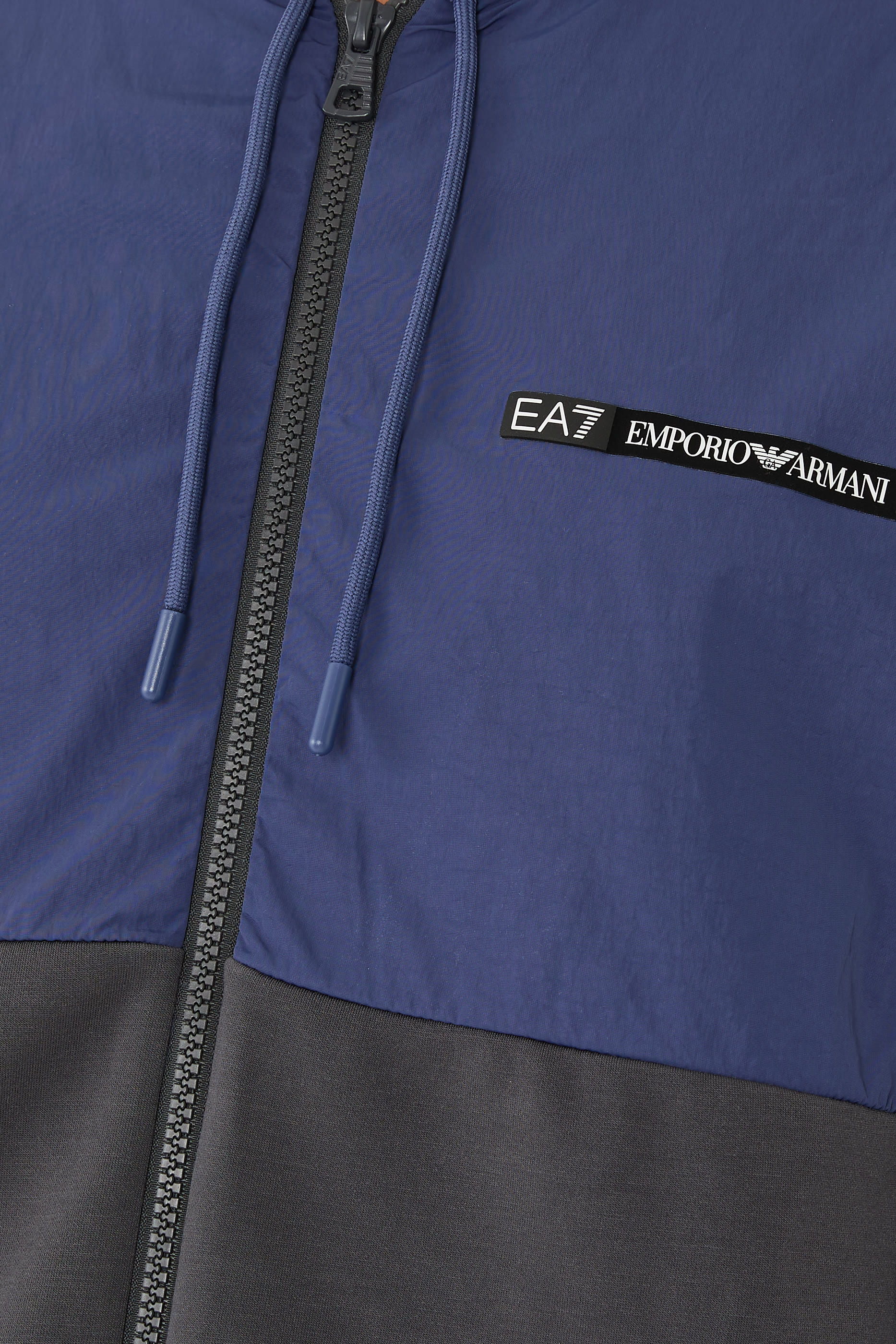 هودي رياضية مقسمة بألوان 