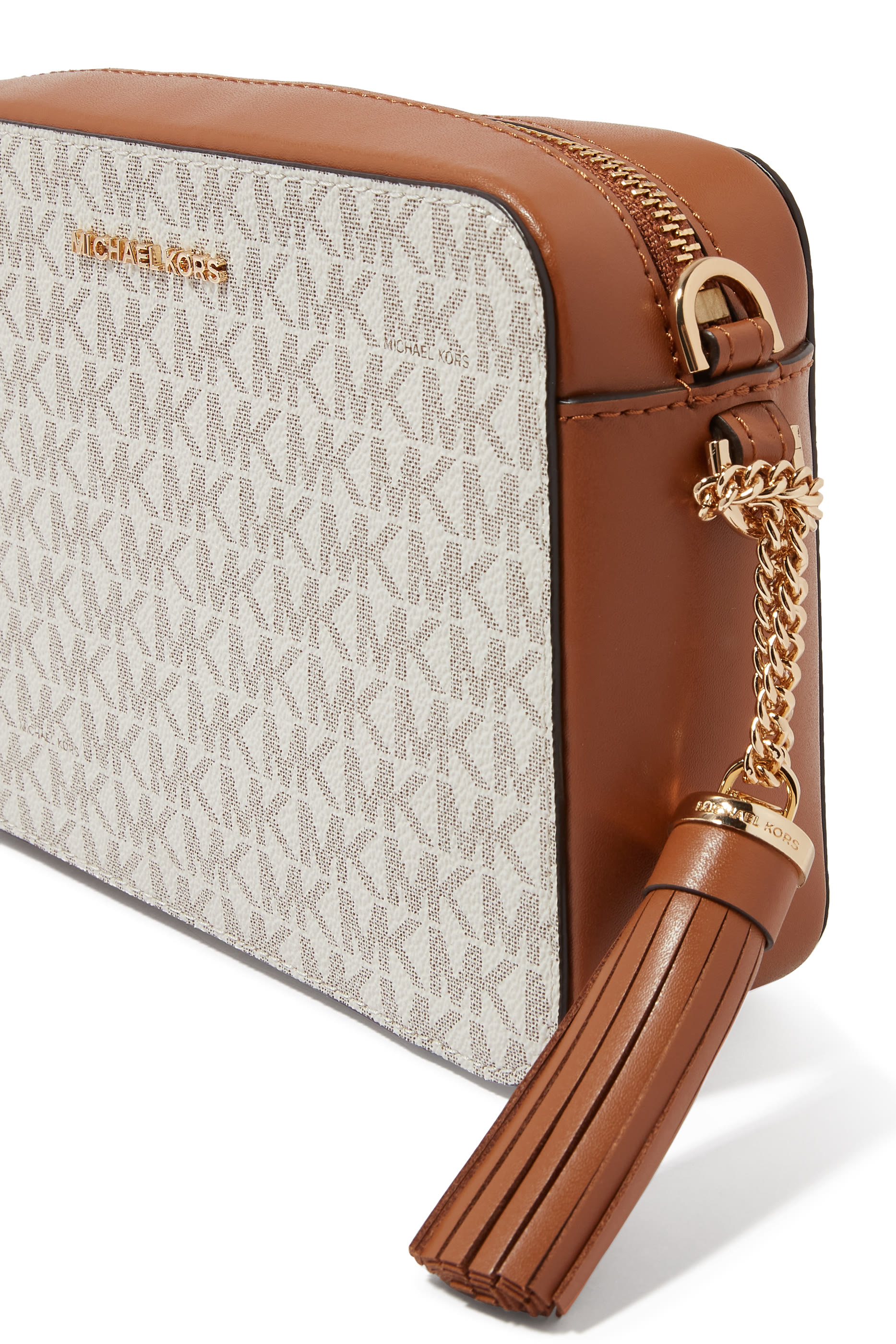 حقيبة كروس بودي جت ست متوسطة بشعار الماركة