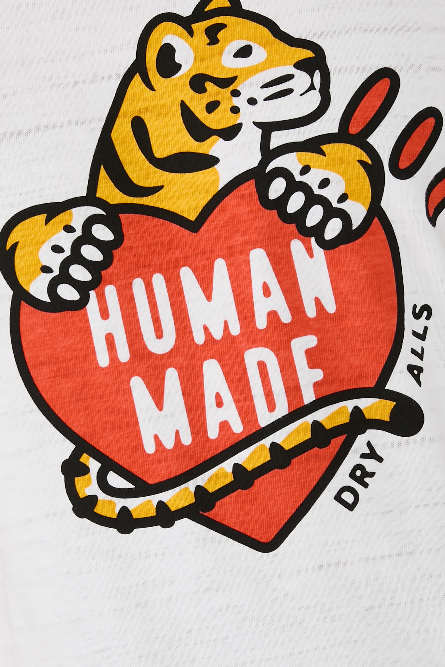 تيشيرن بطبعة غرافيك