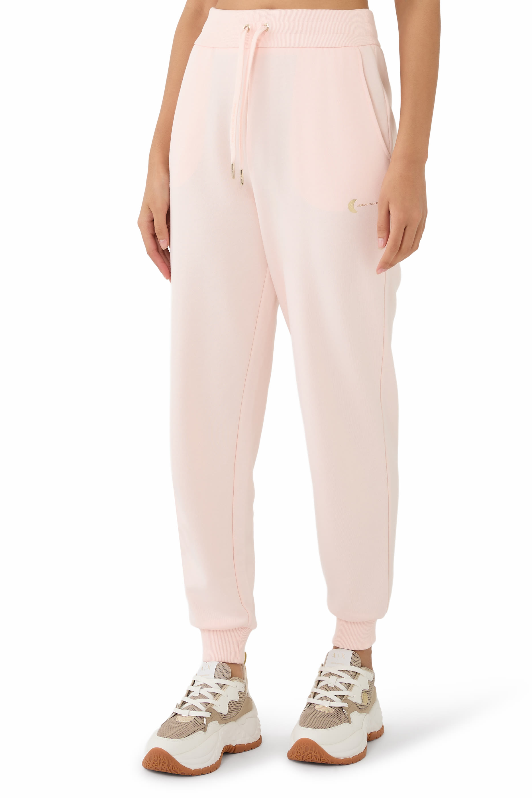 بنطال رياضي بشعار الماركة بإصدار لرمضان