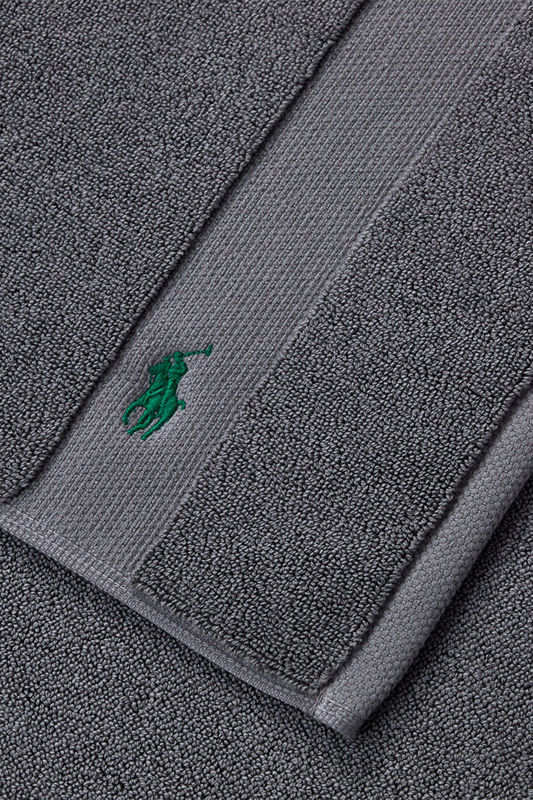 دواسة حمام بشعار الماركة