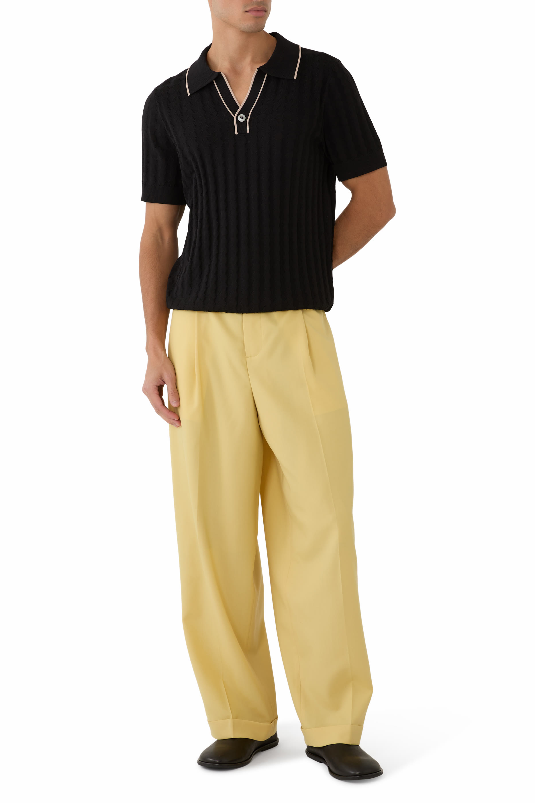 قميص بولو سكوتي بياقة مفتوحة