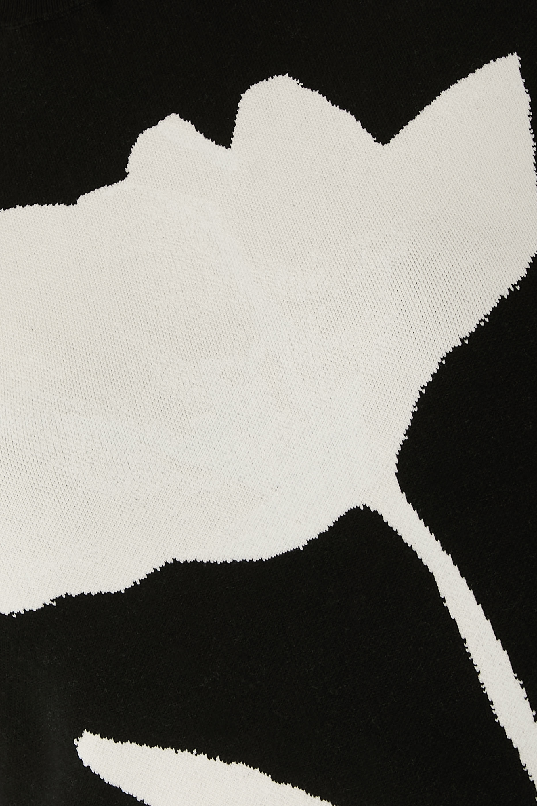 تيشيرت هانا بنقشة زهرة تتفاعل مع الأشعة فوق البنفسجية