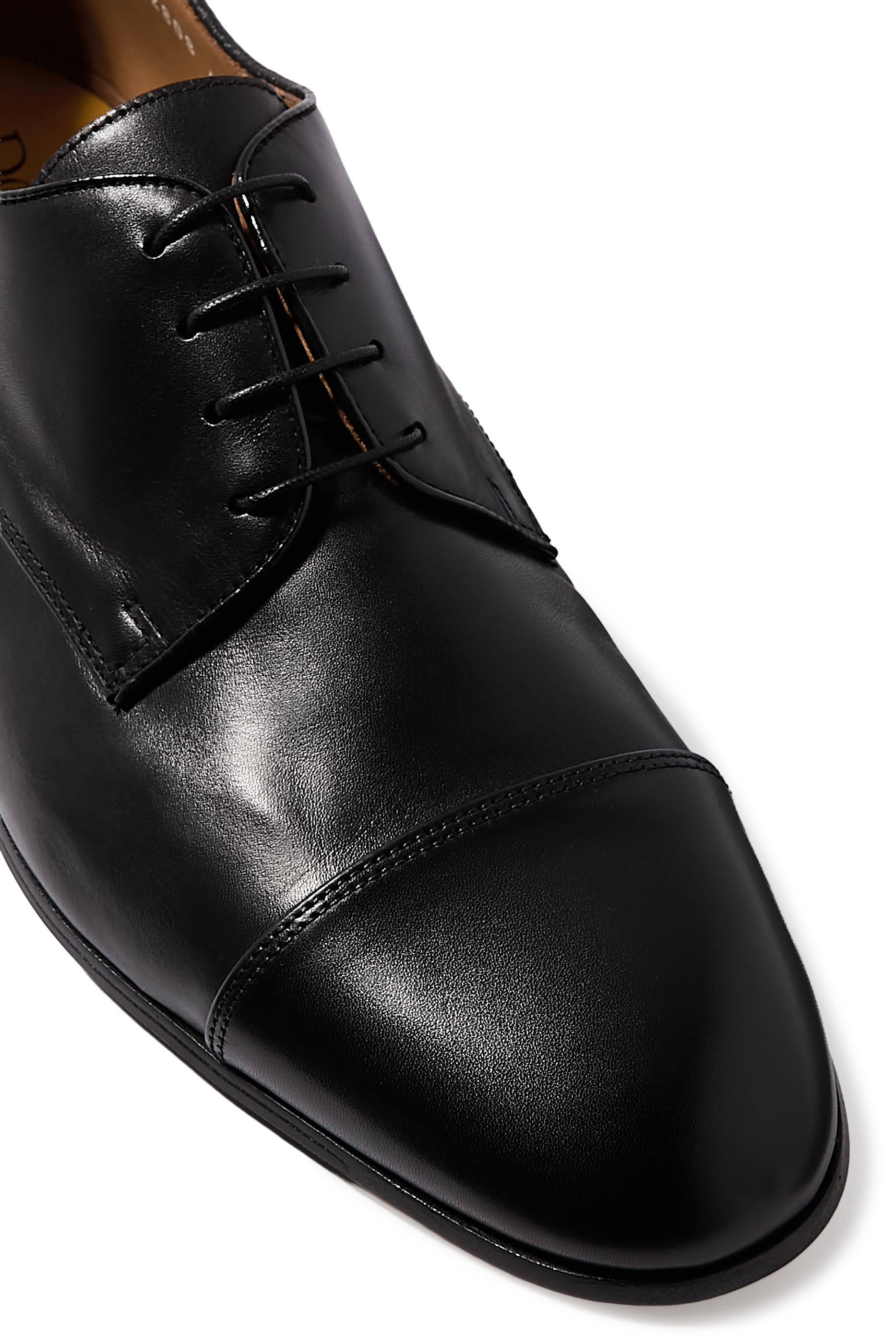 حذاء ديربي بأربطة