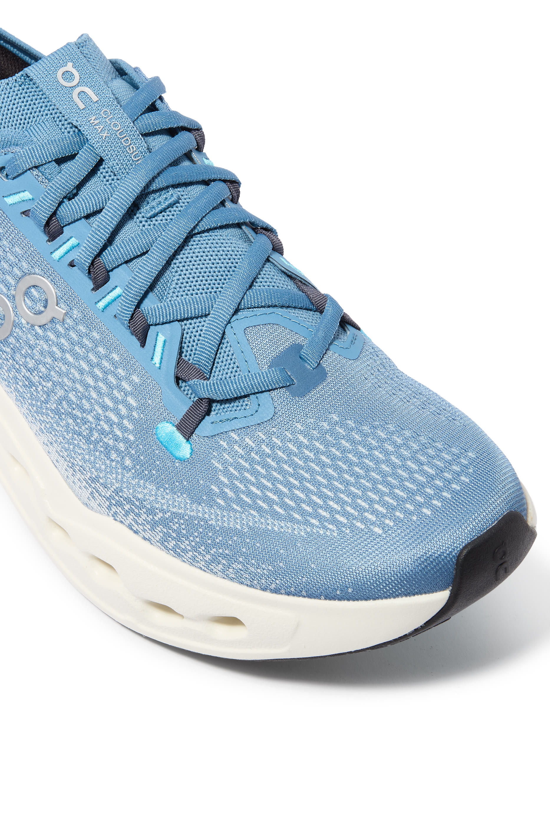 سنيكرز كلاودسيرفر بنعل عريض