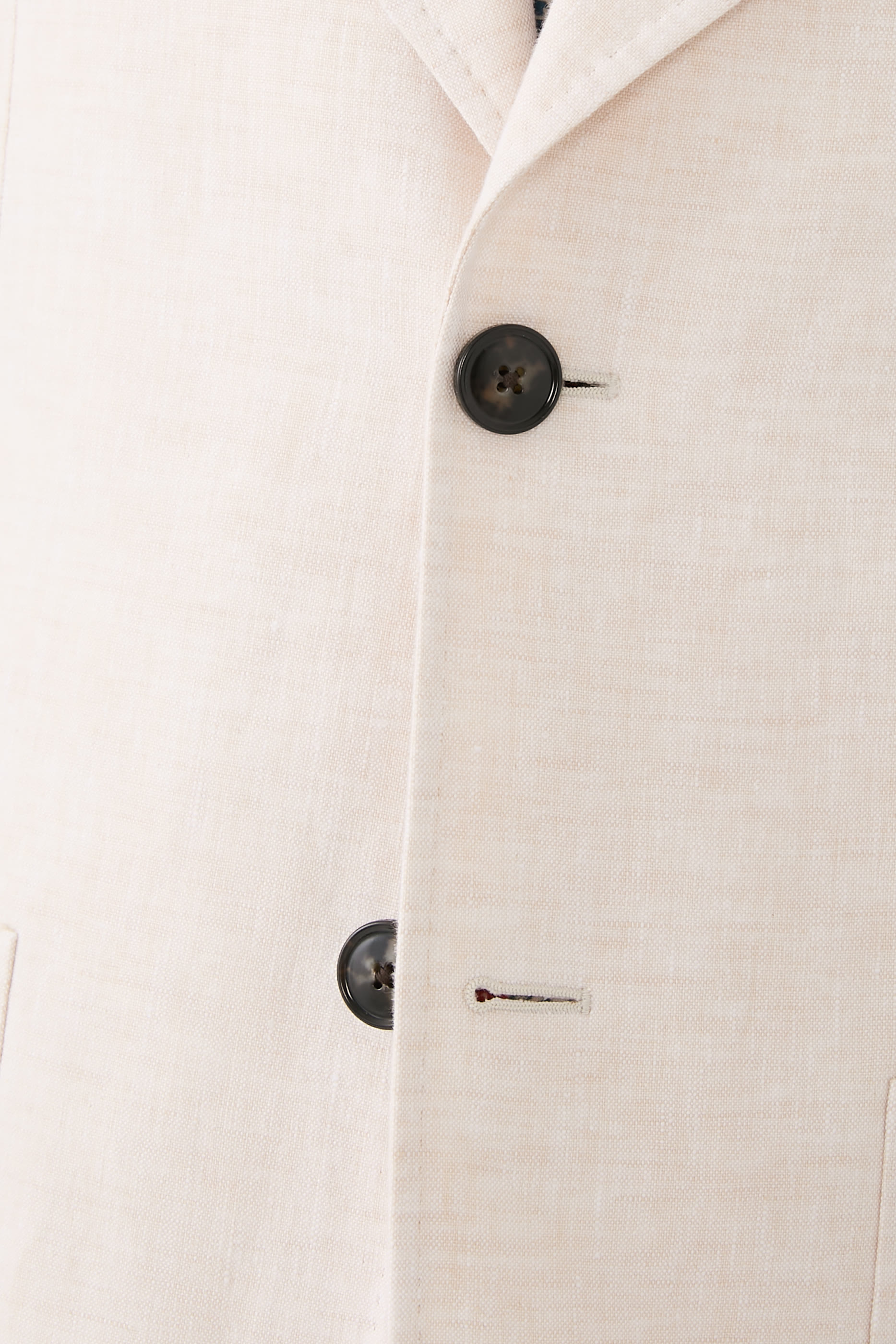 جاكيت غابردين بصف أزرار صوف