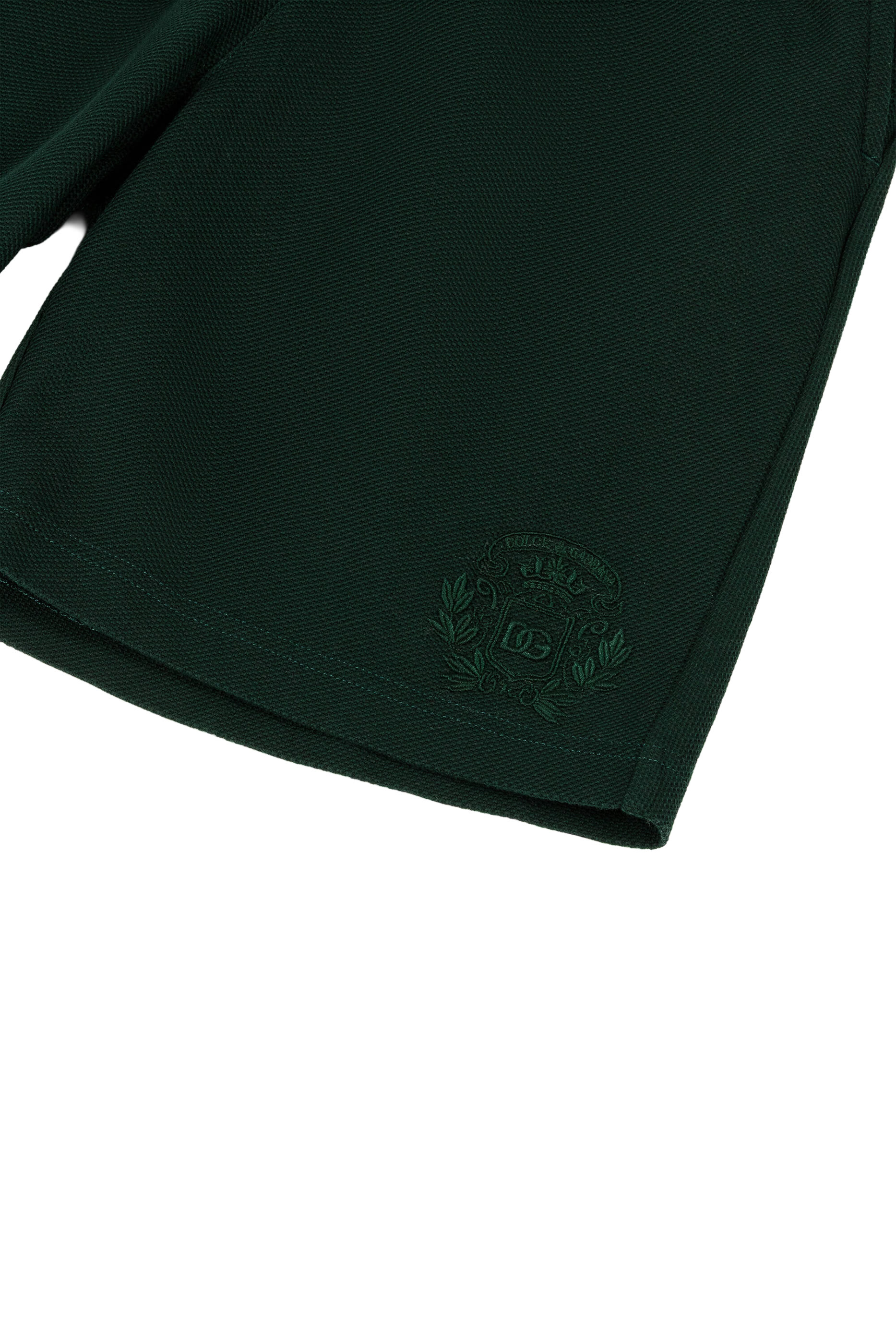 شورت برمودا مطرز بشعار الماركة بيكيه للأطفال