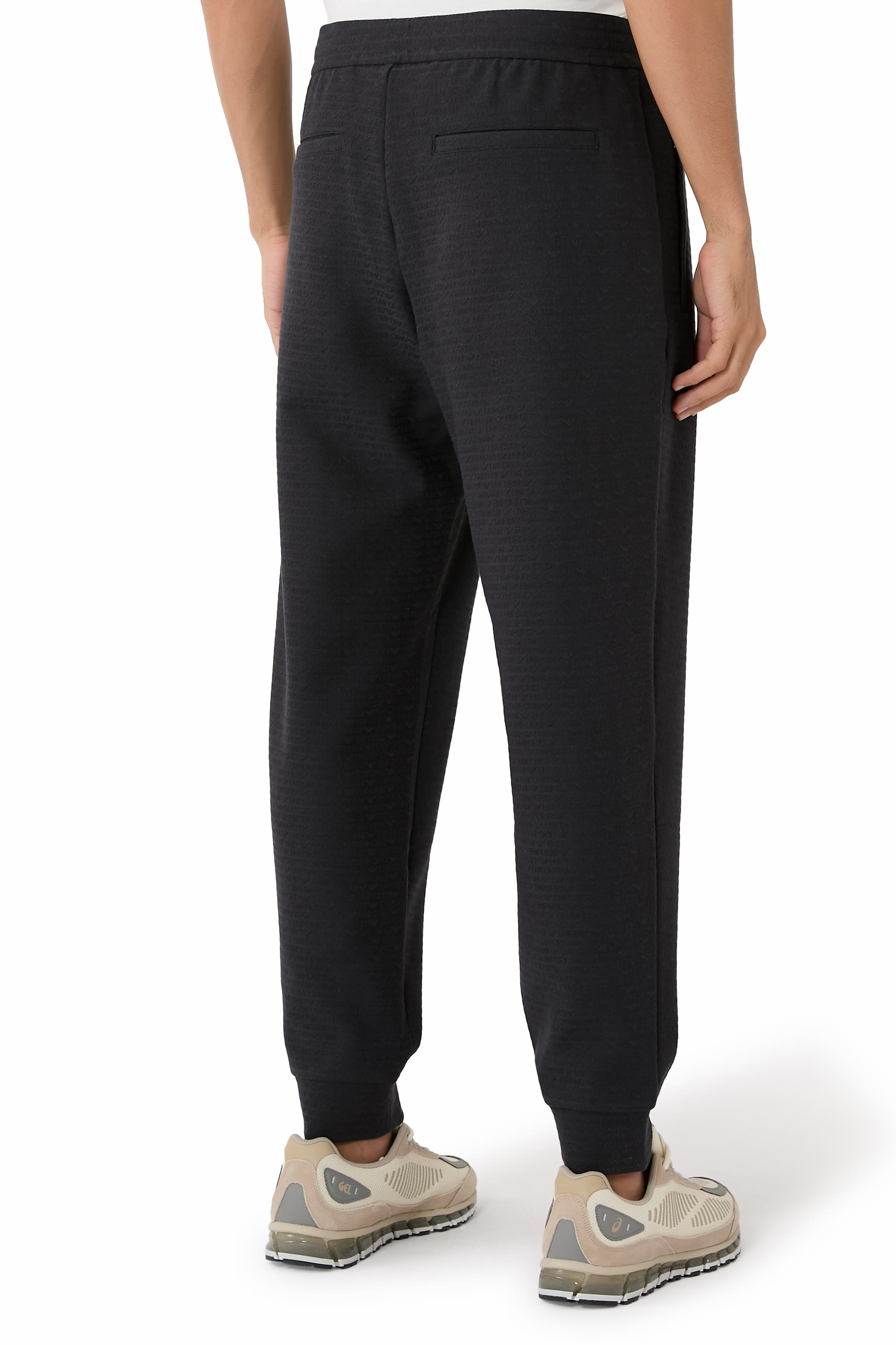 بنطال رياضي بشعار الماركة