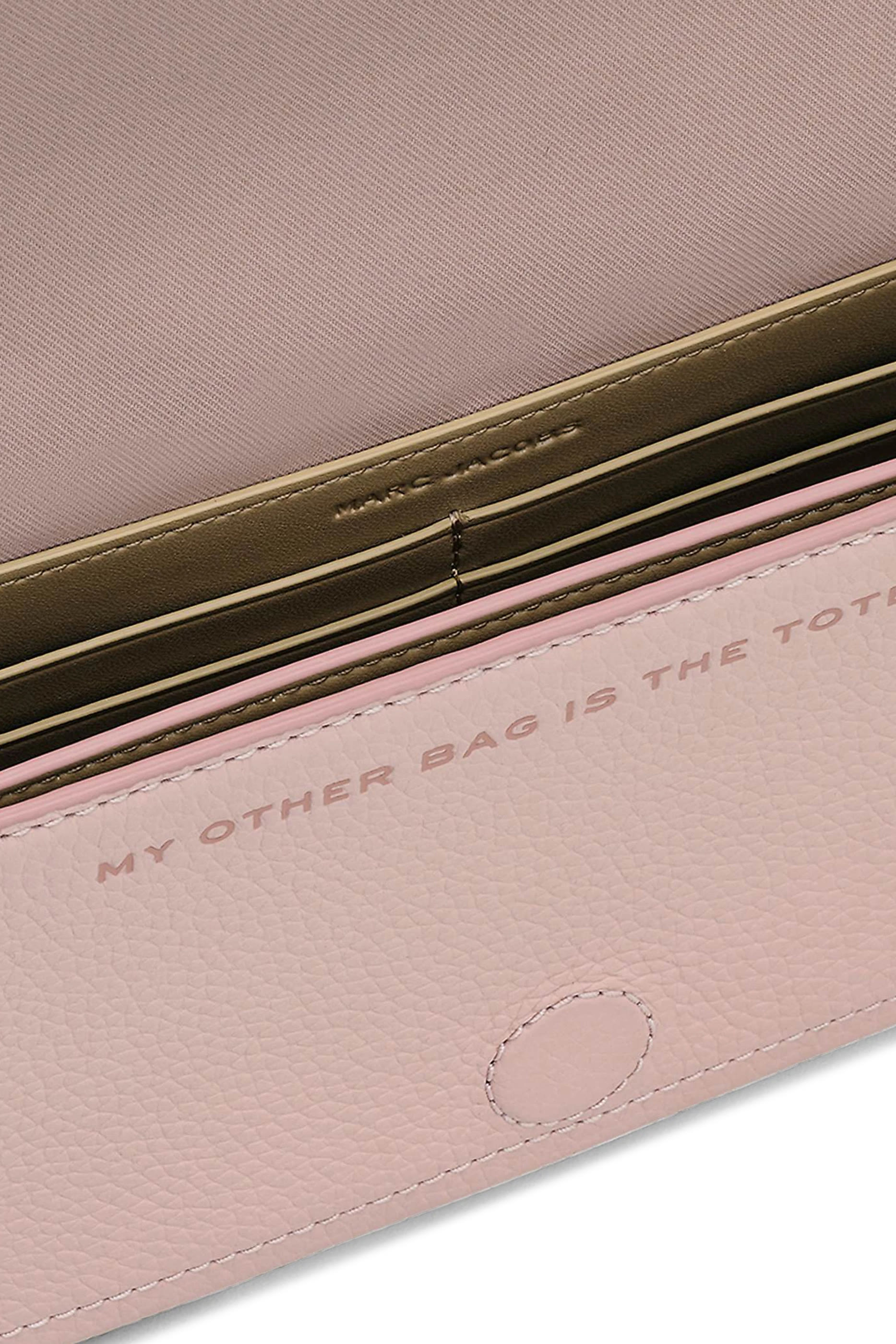 حقيبة صغيرة جلد