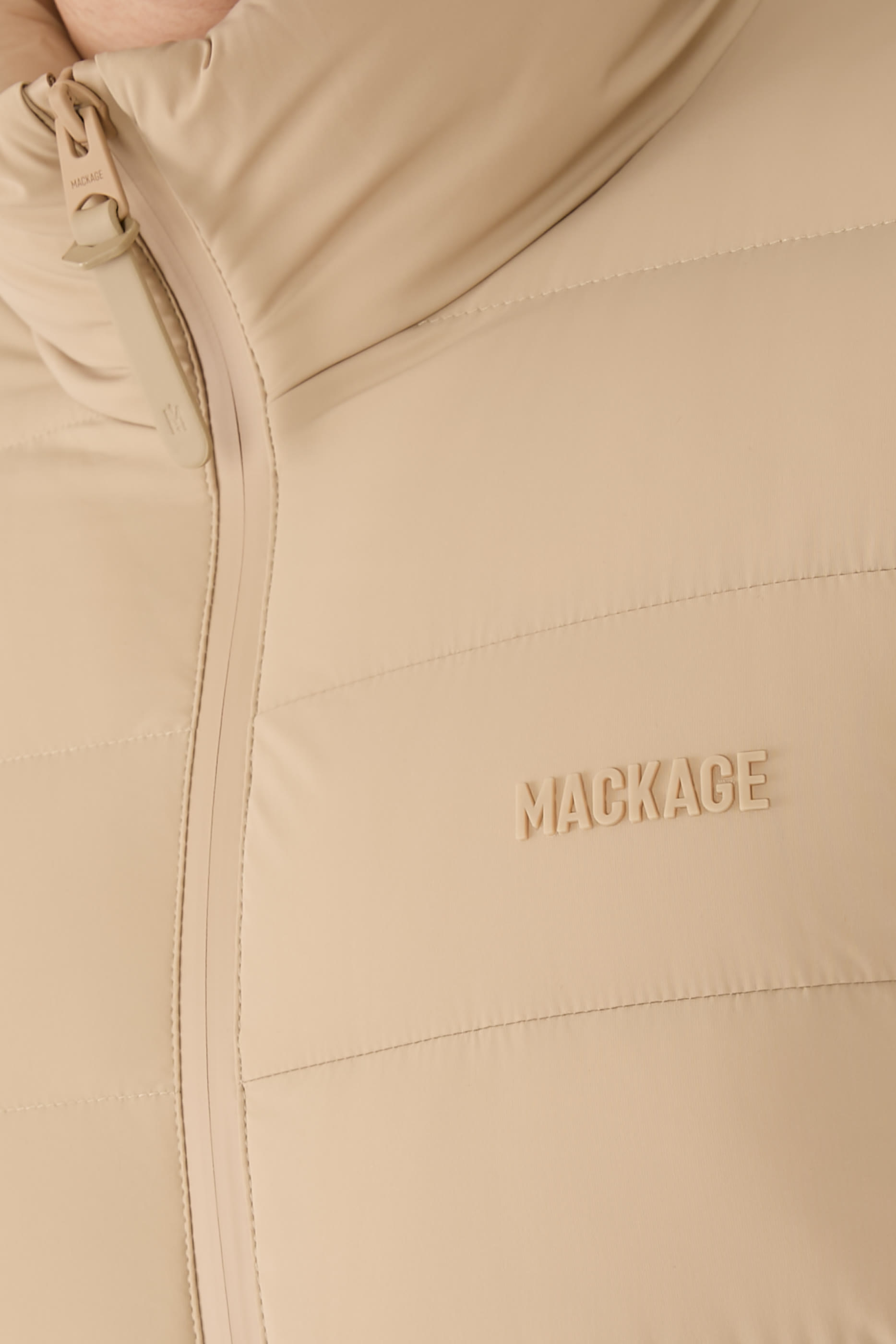 جاكيت هاني سيتي هايبرد خفيف مبطن بريش