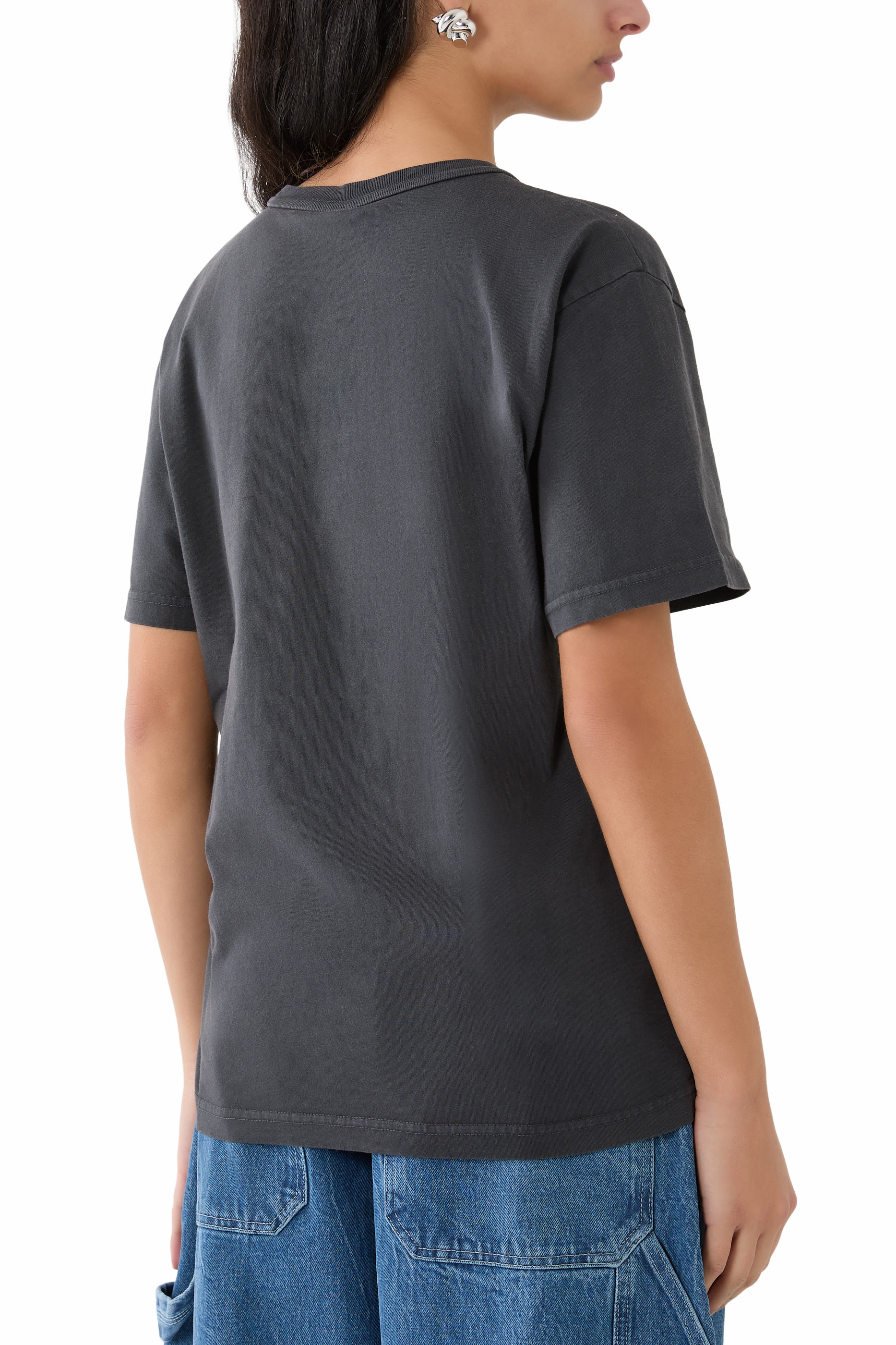 تيشيرت بشعار الماركة المزين بكريستال محفور حراريا