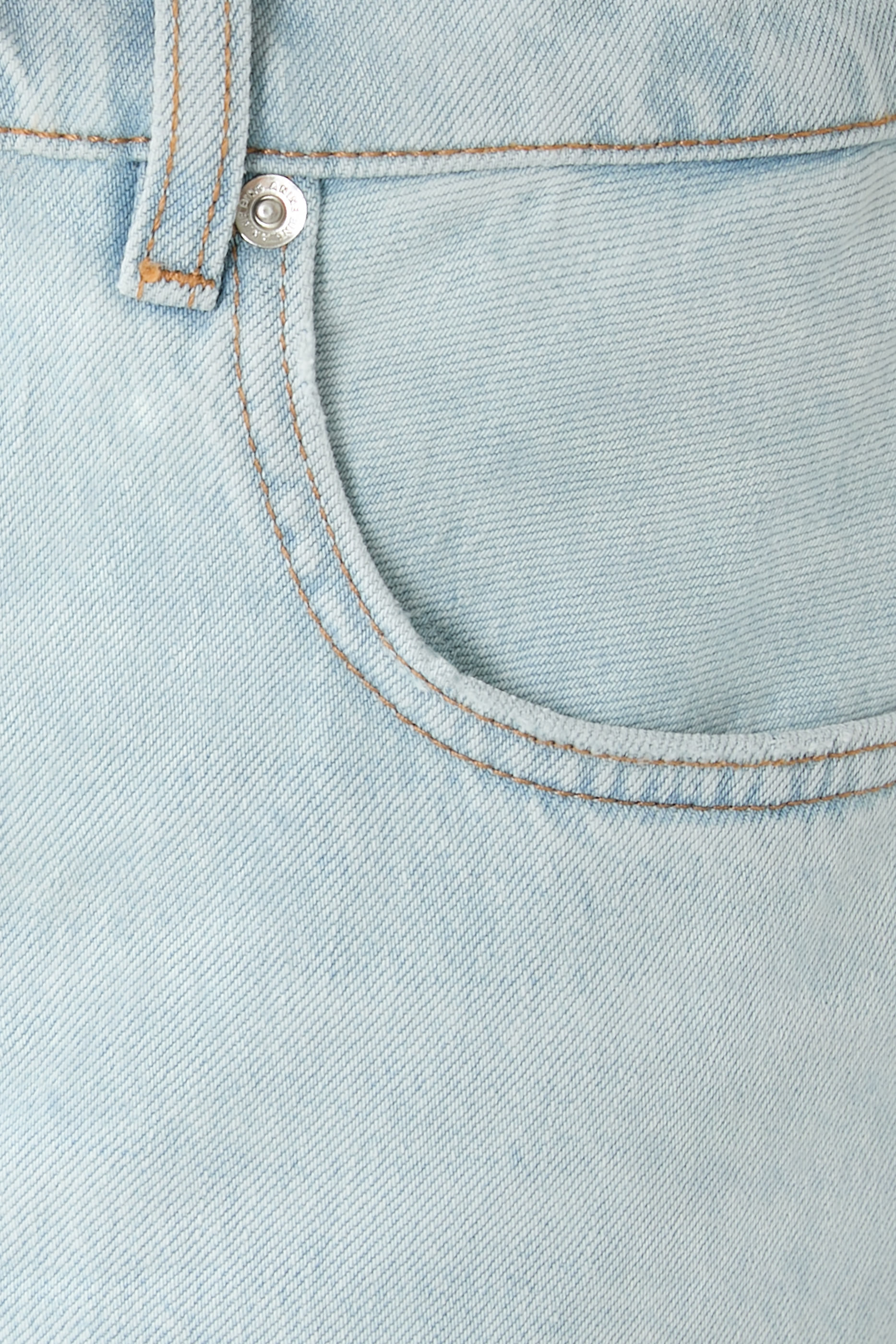 بنطال جينز مانون