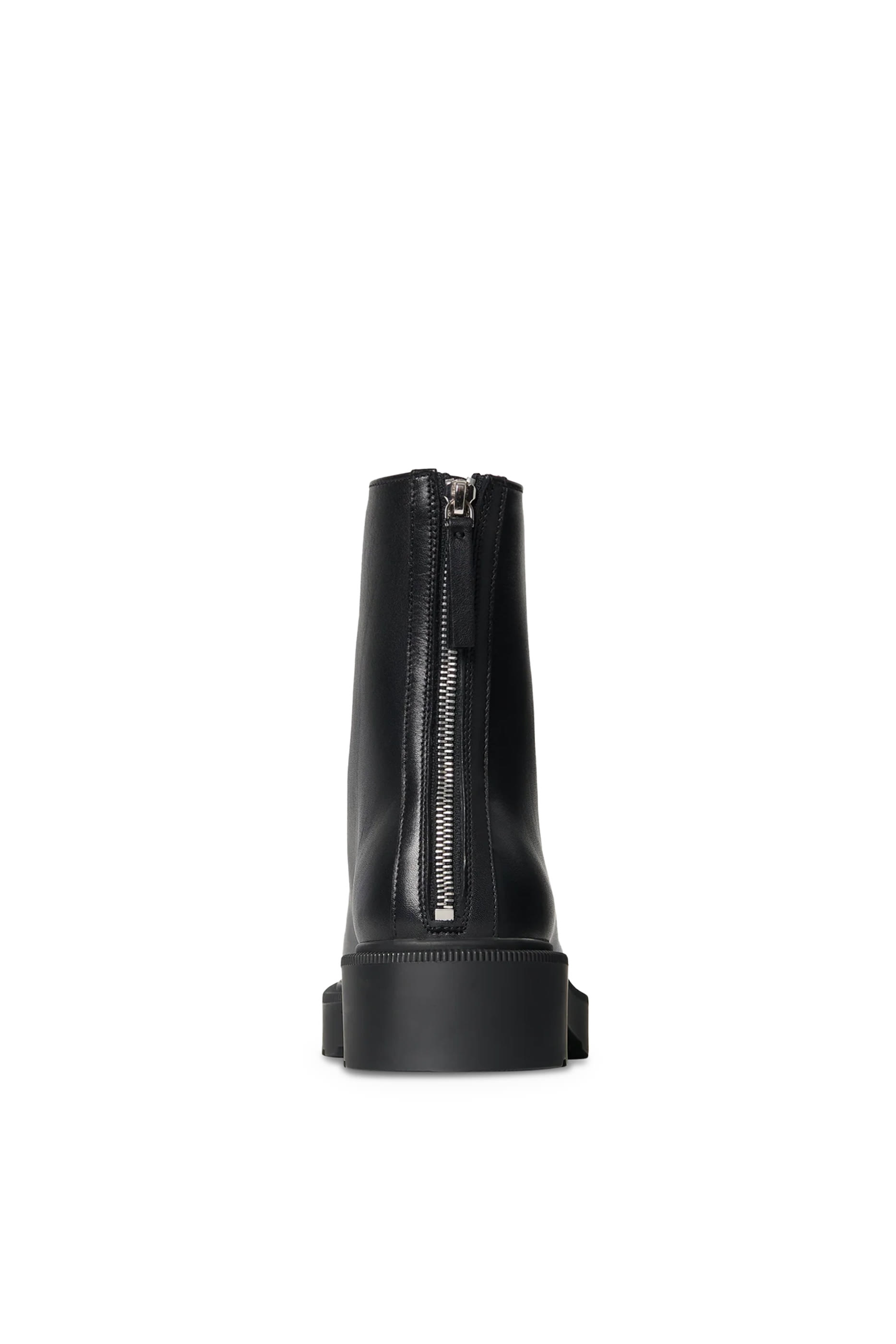 بوت نوبيليس جلد