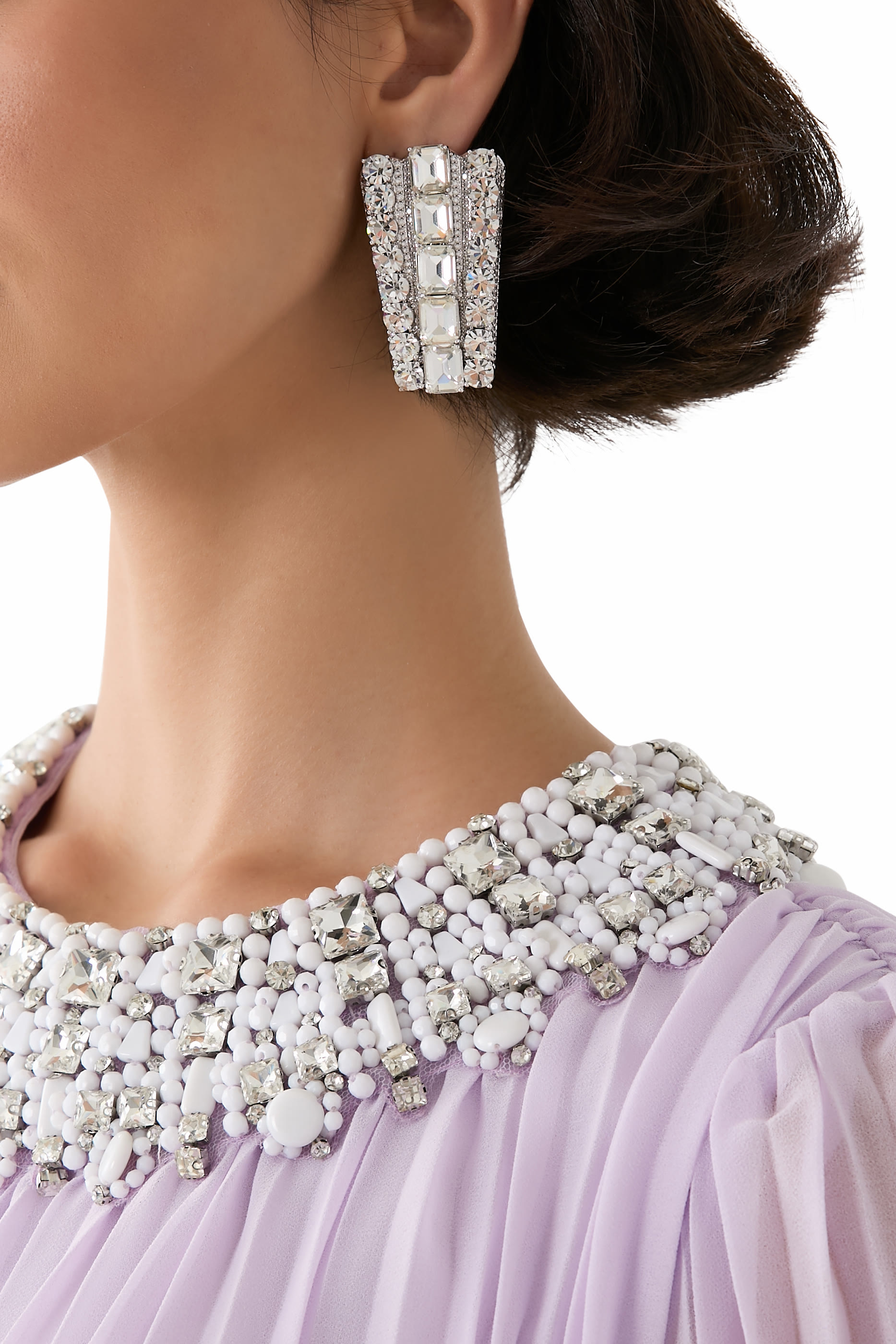 أقراط مرصعة بكريستالات متعددة