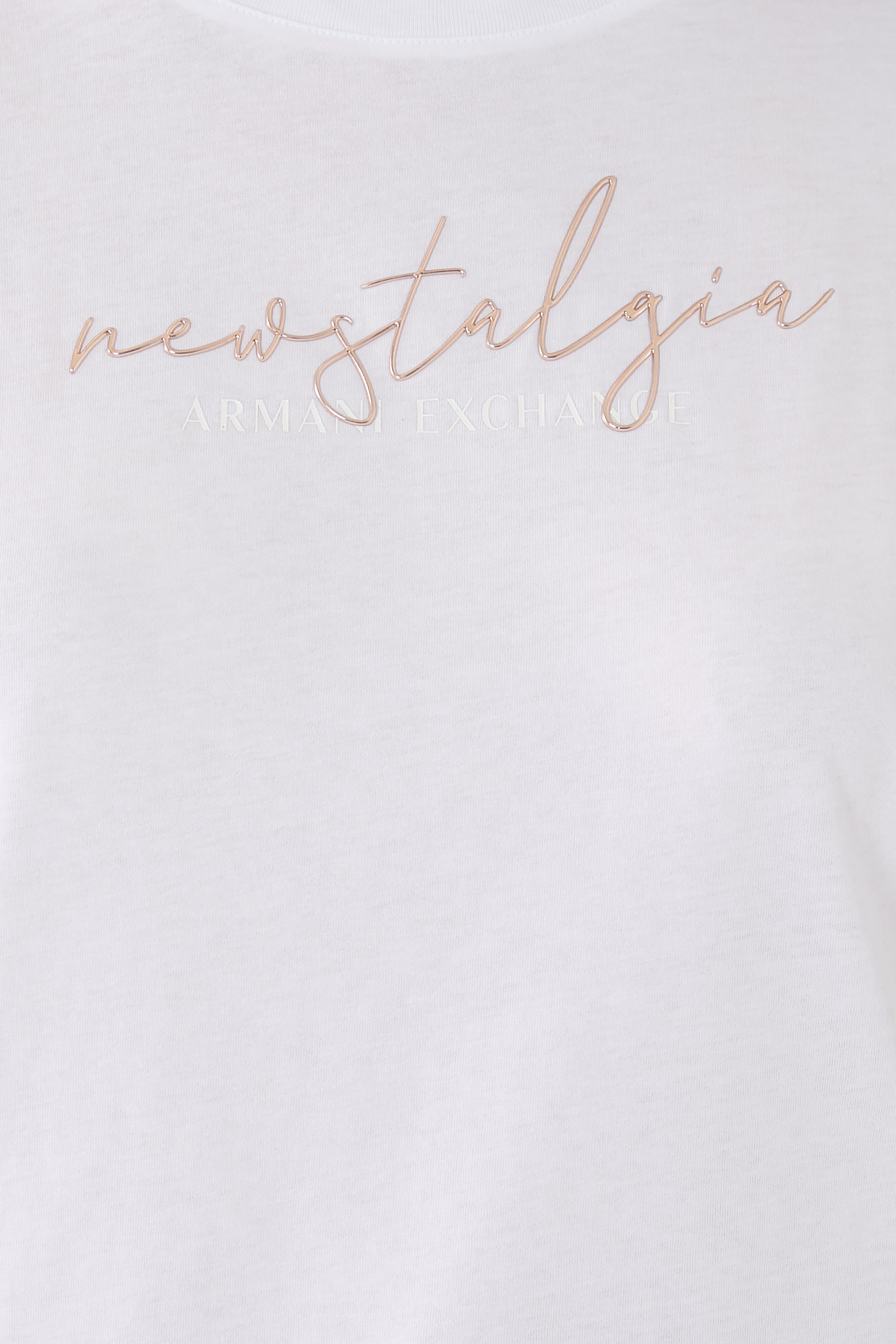 تيشيرت سالين دو جيرود بقصة مربعة ونقشة حروف شعار الماركة