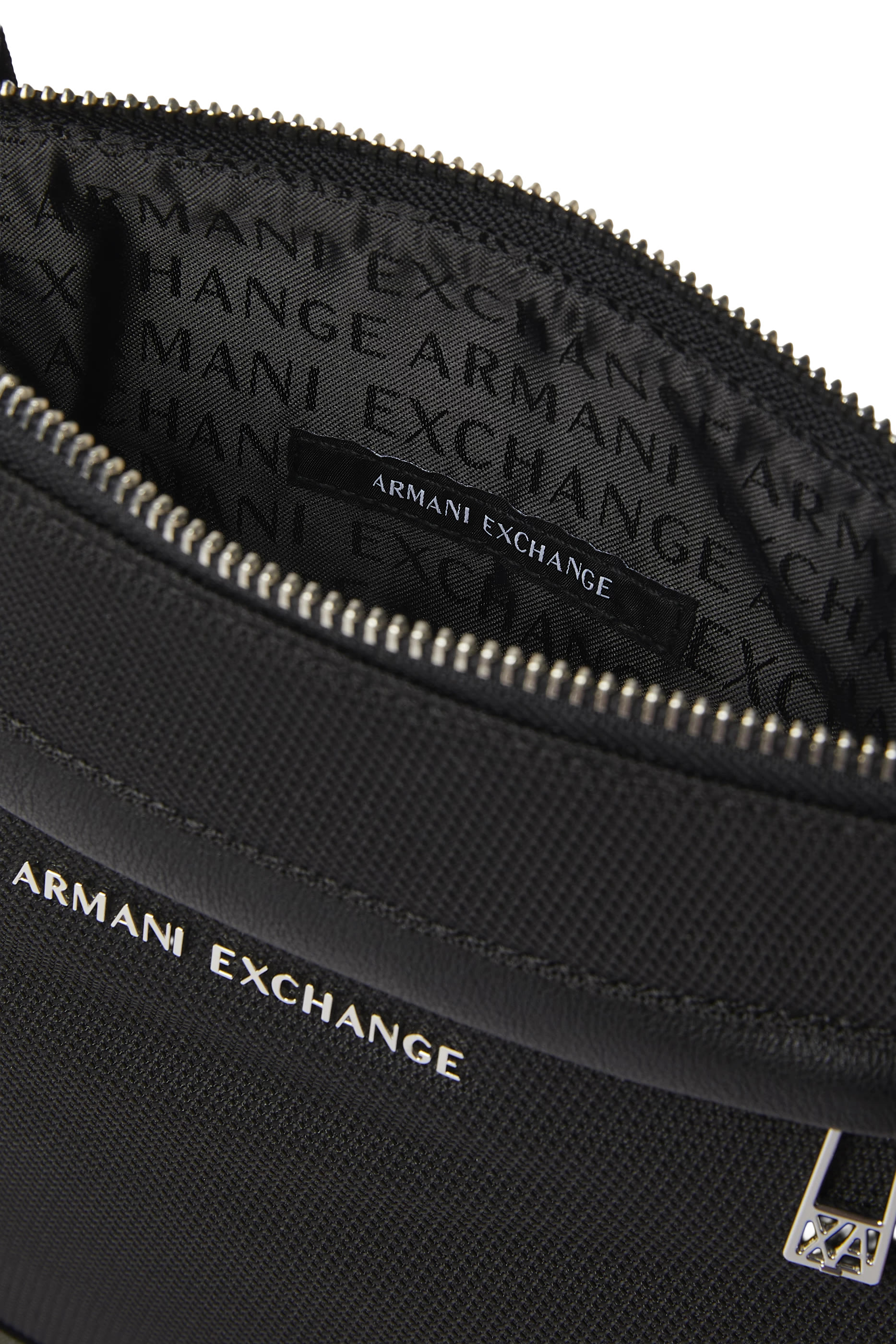 حقيبة سنغافور كروس بودي