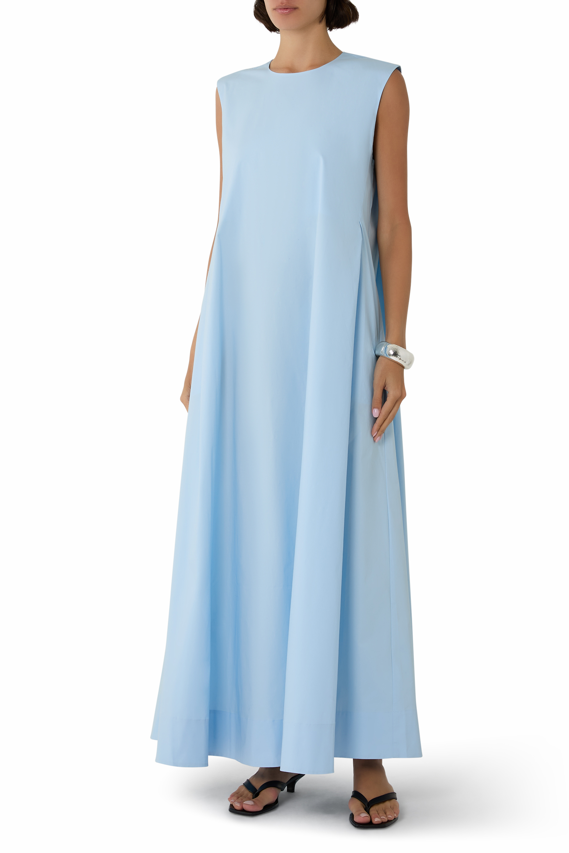  فستان بقصة طويلة واسعة