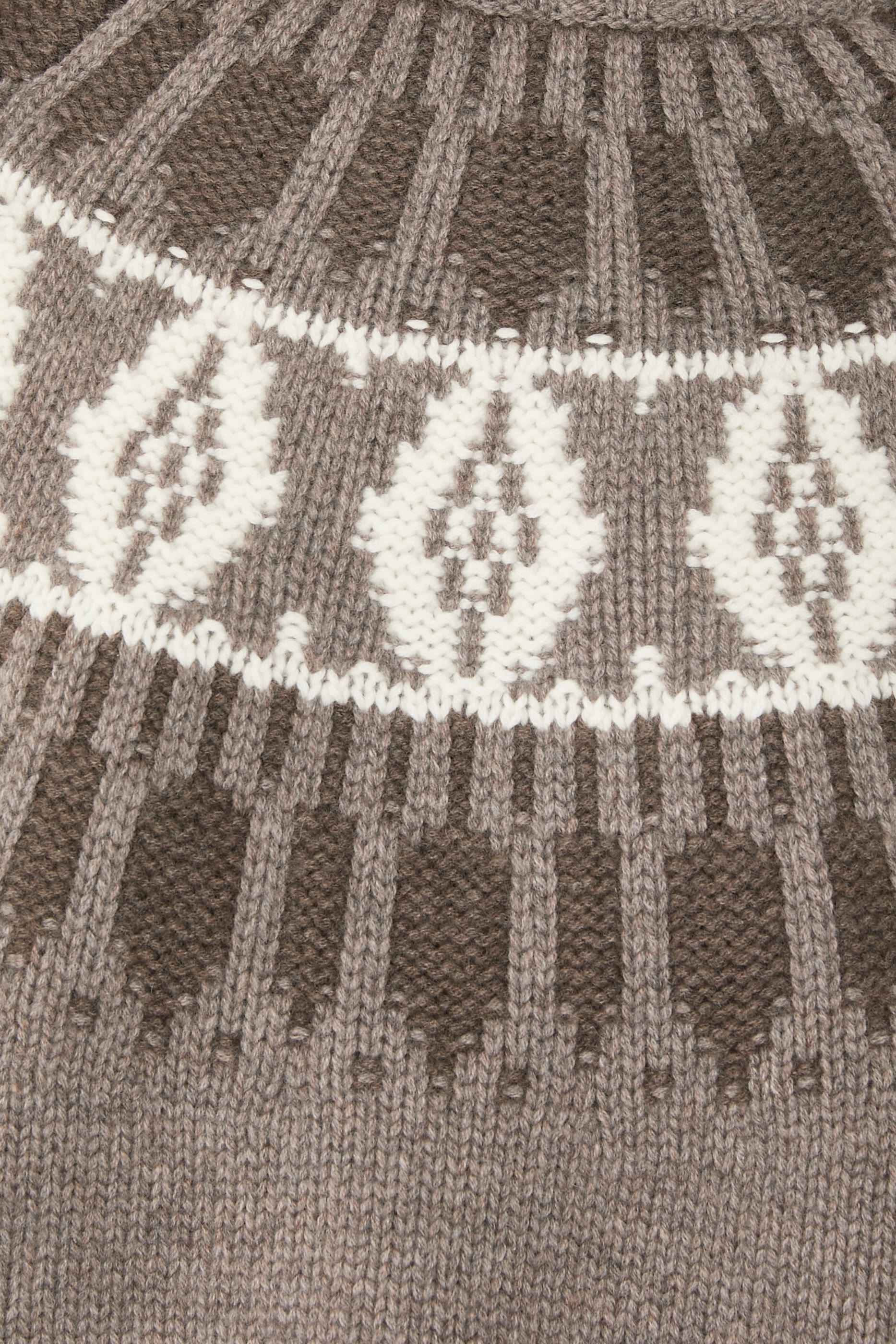 كنزة جاكسون