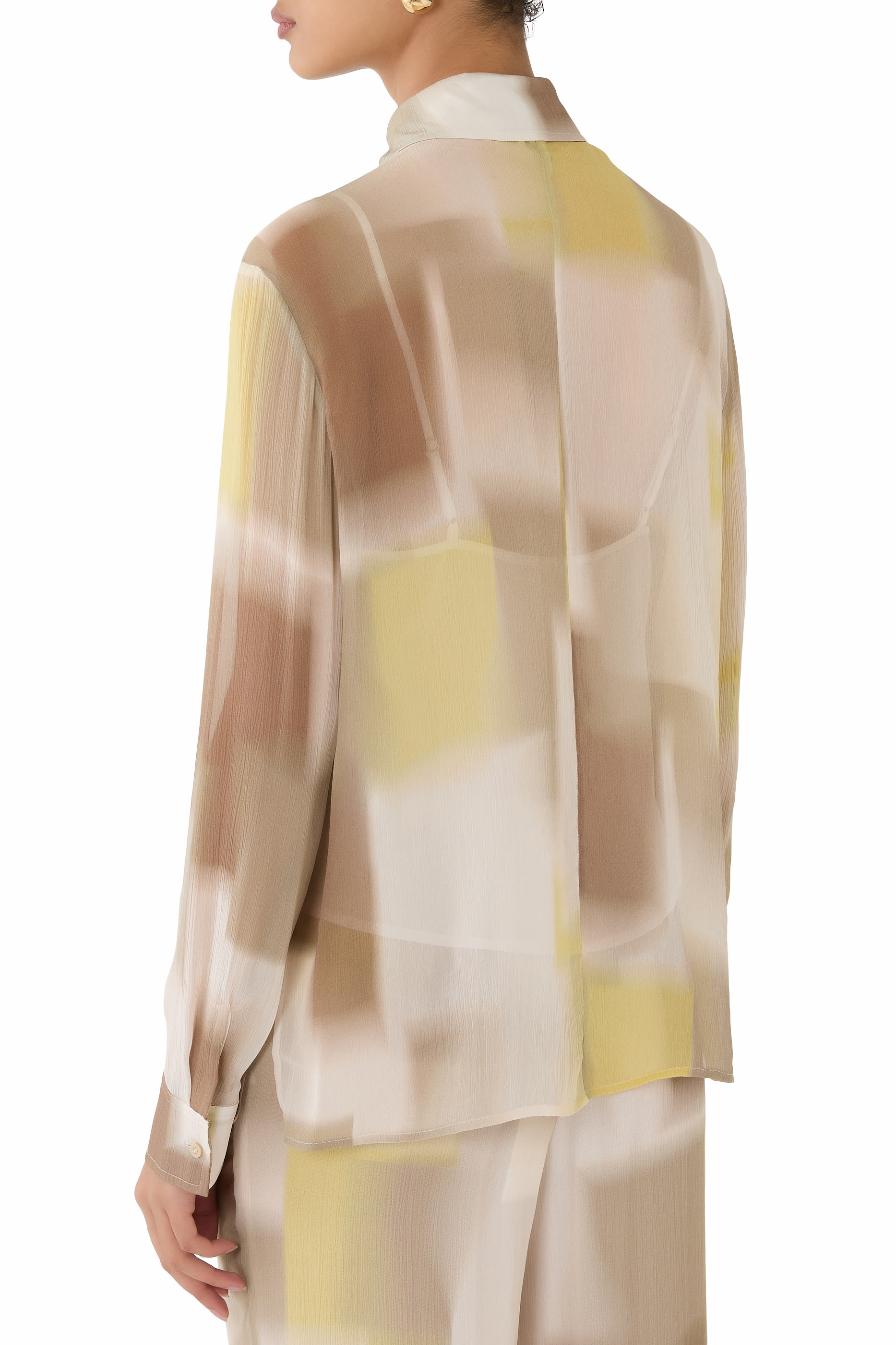 قميص بأكمام طويلة من تشكيلة الملابس شبه الرسمية