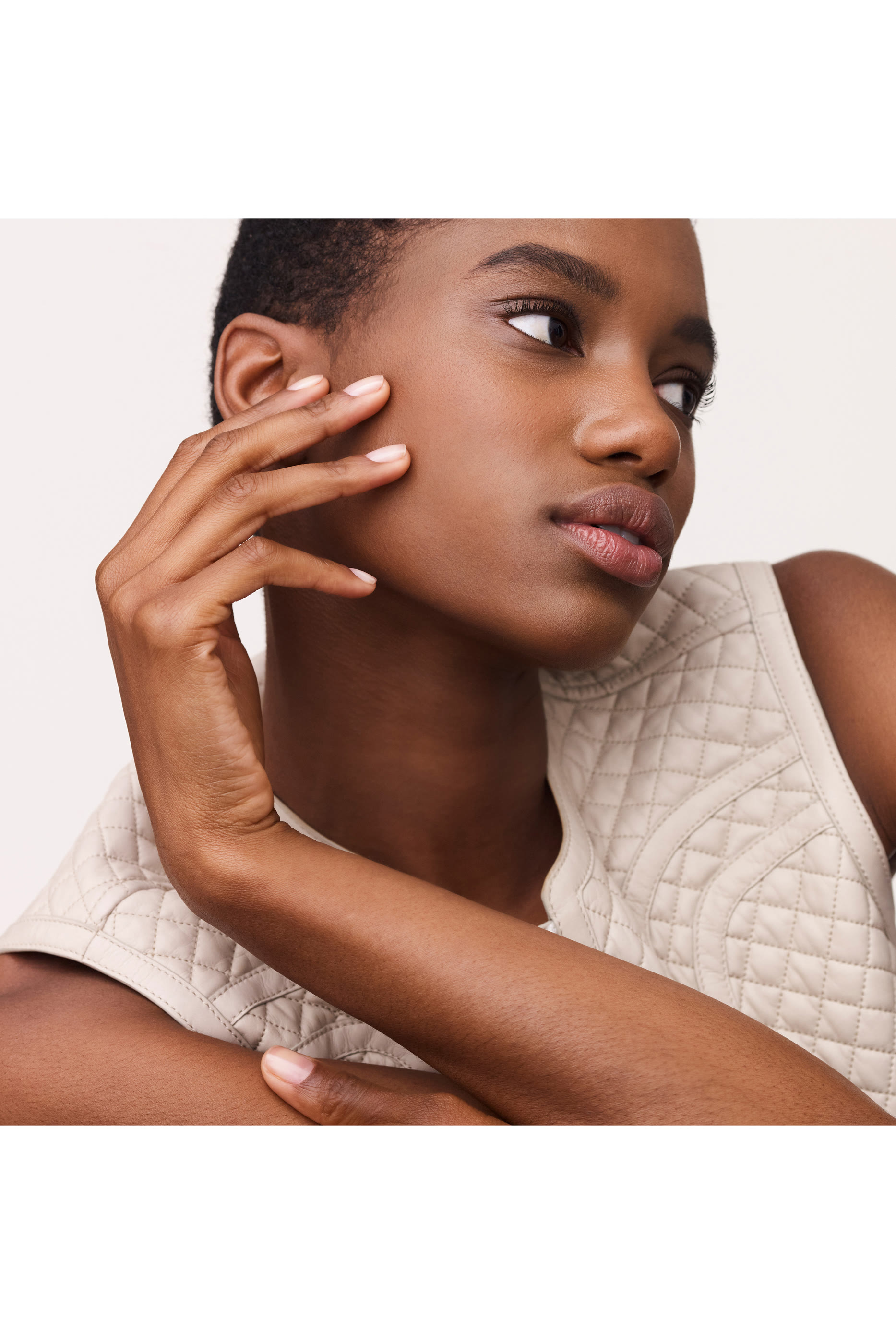 أيدي Herm&egrave;s, طبقة المينا الأساسيّة