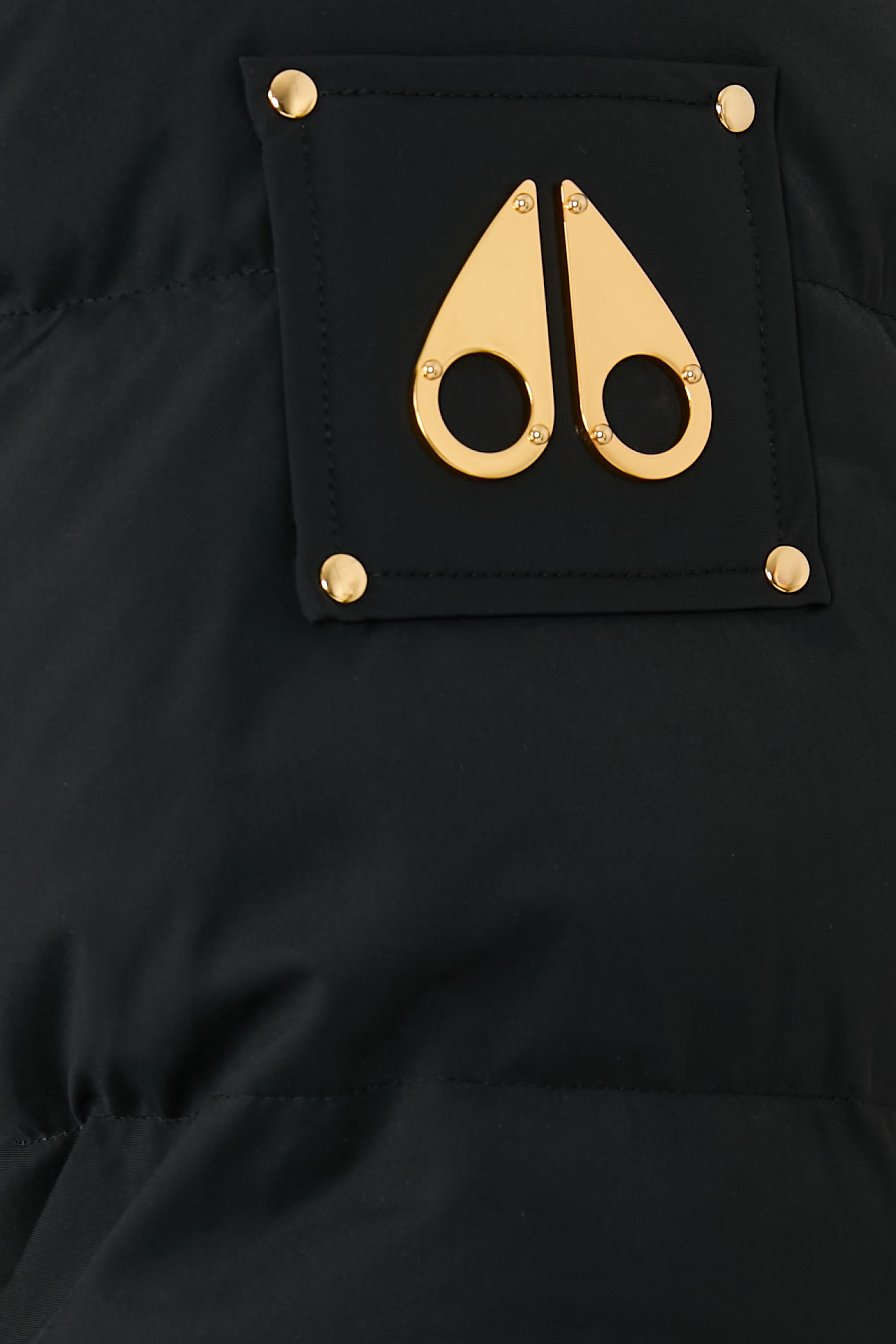 جاكيت بومبر ستاغ مبطن بالزغب بحافة فرو