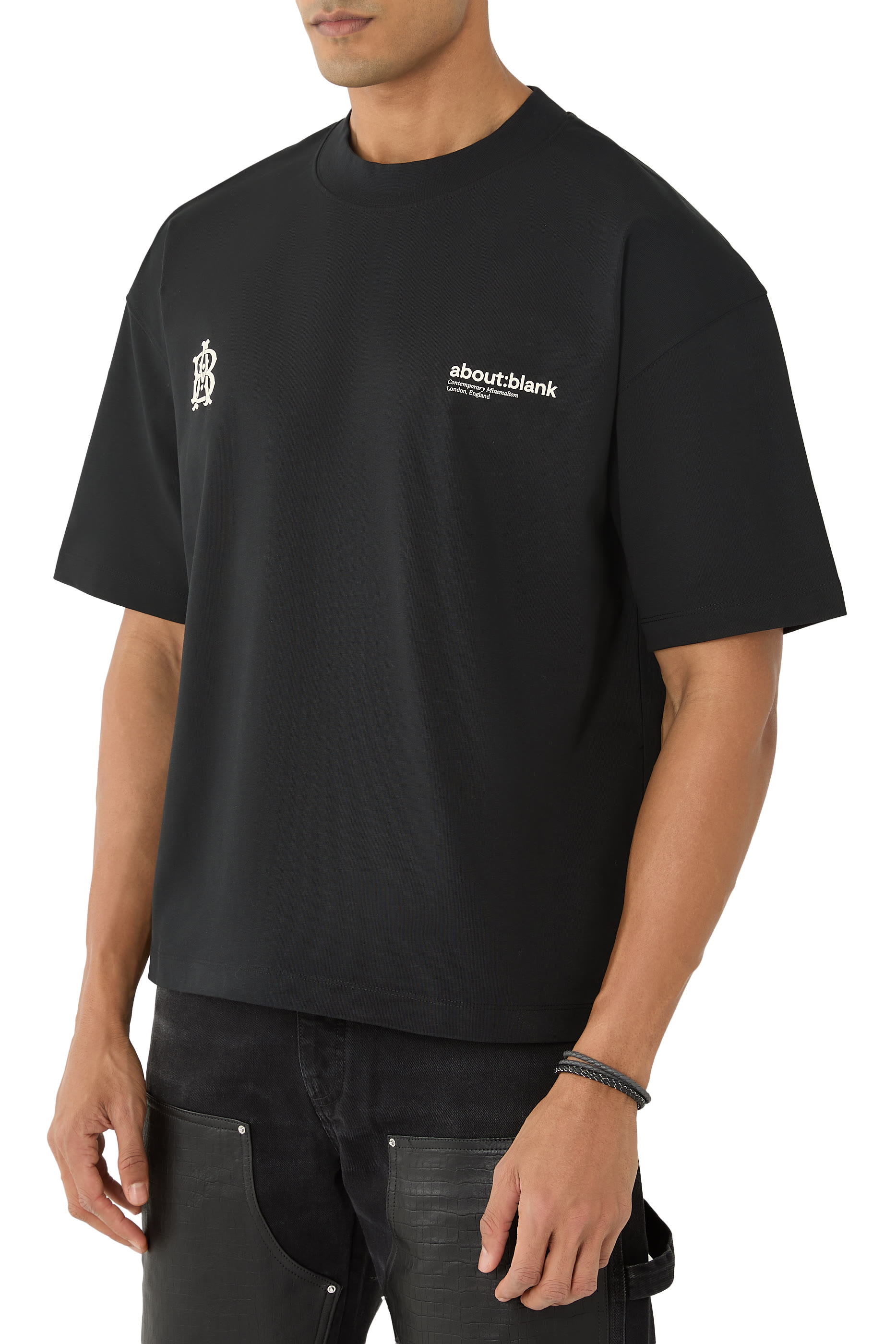 تيشيرت بشعاري الماركة