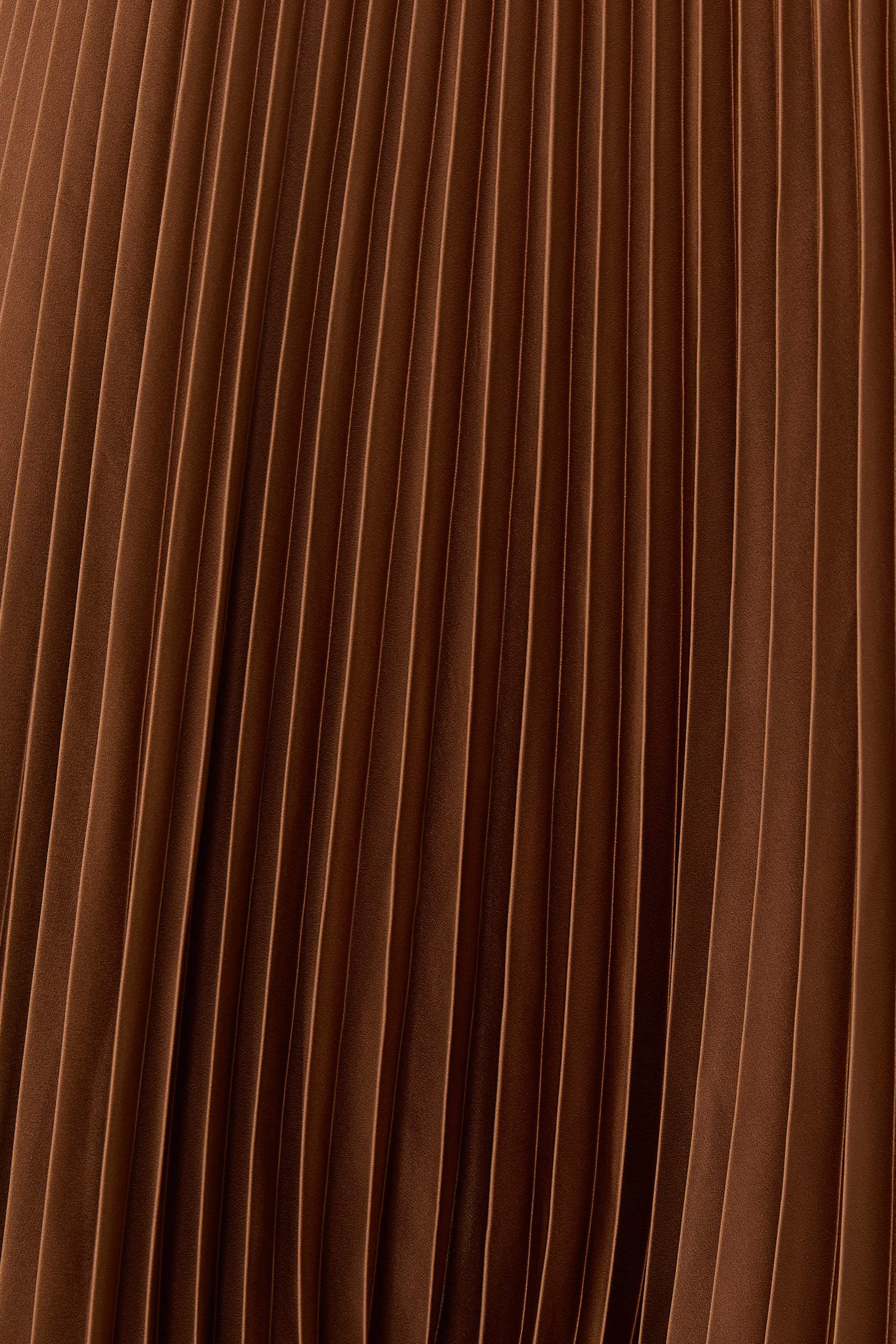 تنورة أدي منسوجة بطيات وحافة مموجة