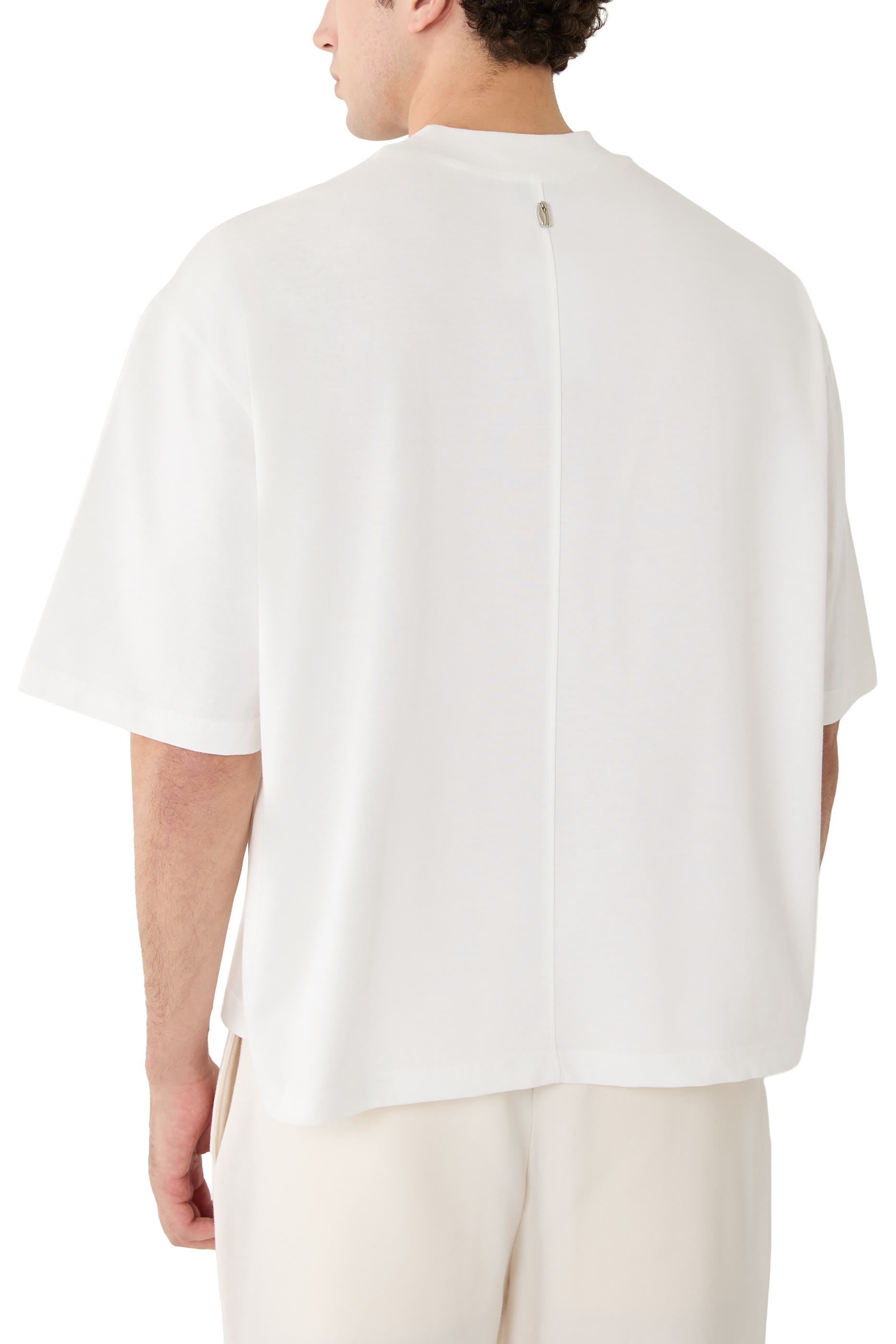 تيشيرت بياقة عالية