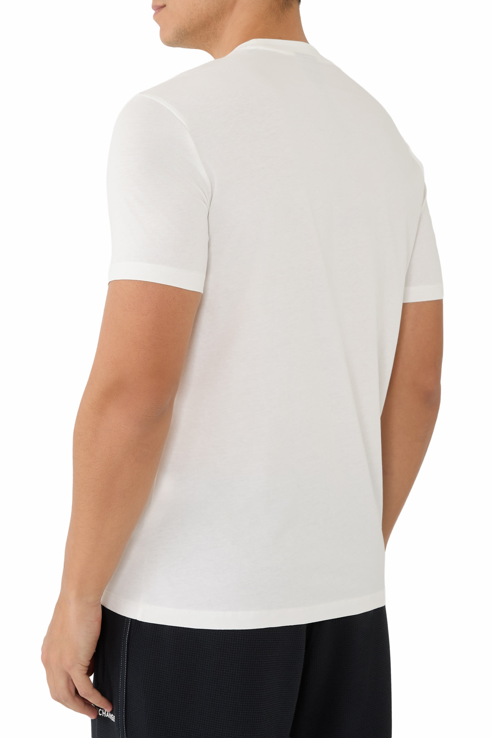 تيشيرت بشعار الماركة