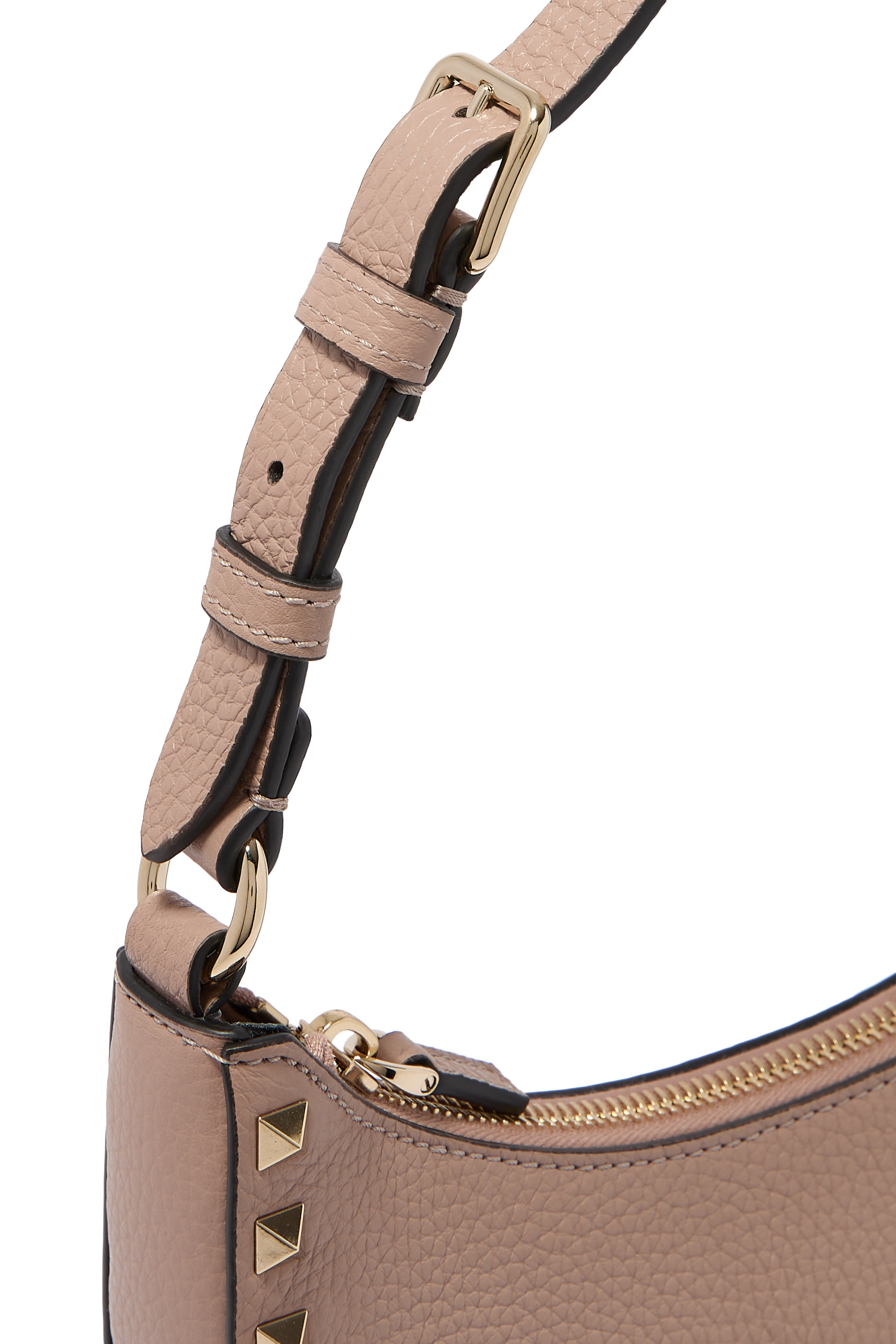 حقيبة صغيرة مرصعة بأحجار