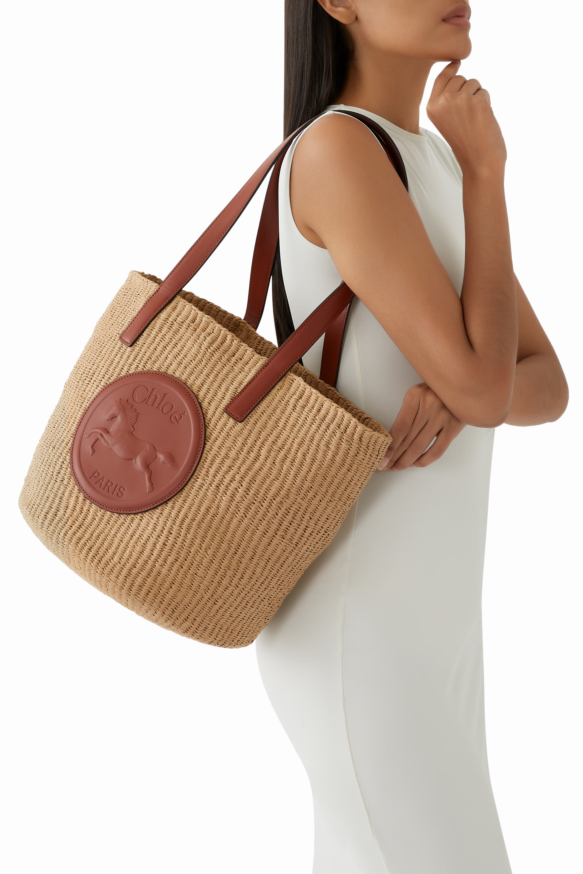 حقيبة باسكيت كبيرة بشعار الماركة