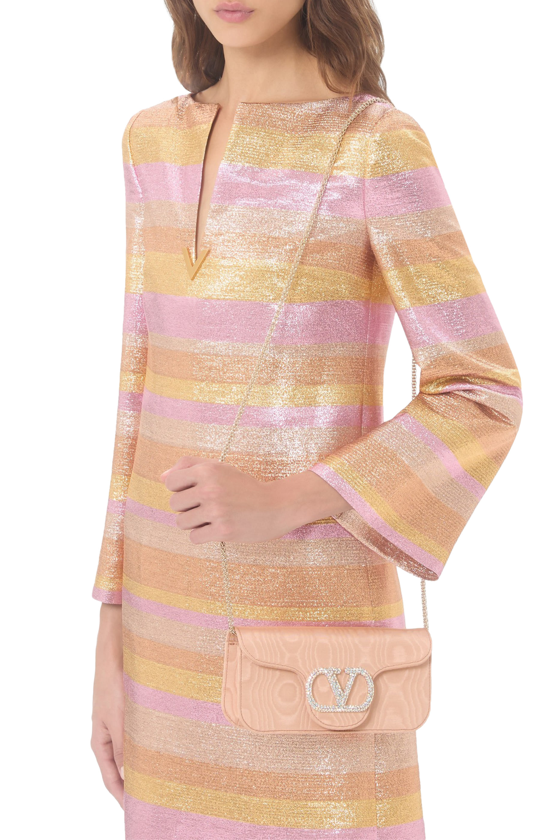 كلاتش بحلية شعار الماركة