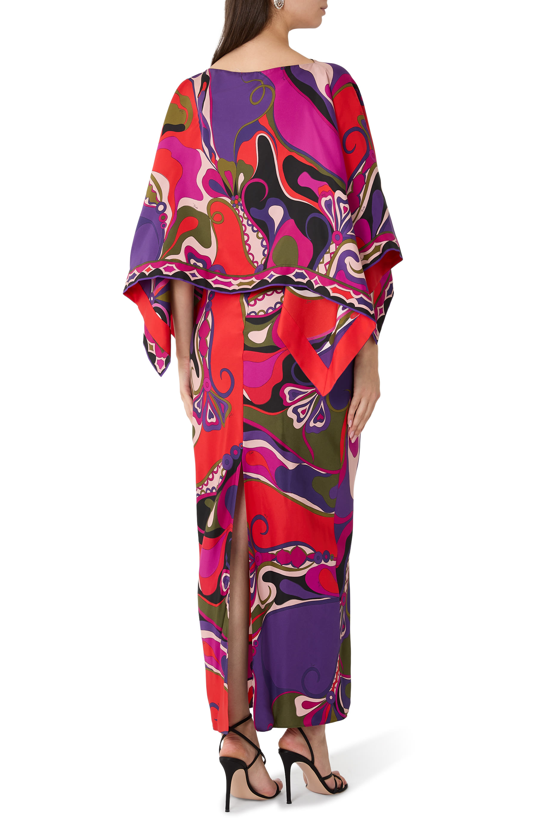 فستان بأكمام طويلة ونقشة أوركيدي