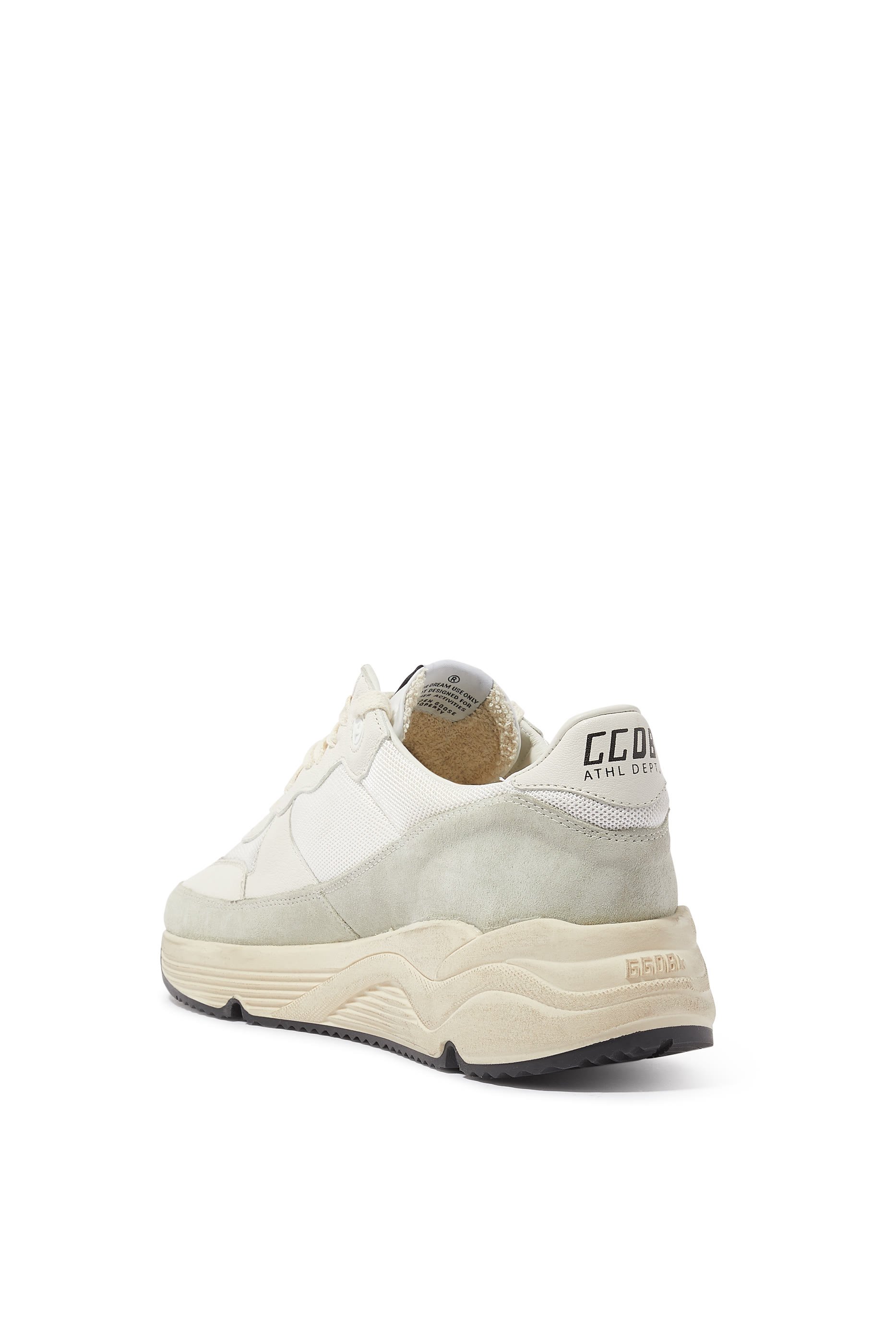 سنيكرز شمواه بنجمة وتفاصيل ممزقة