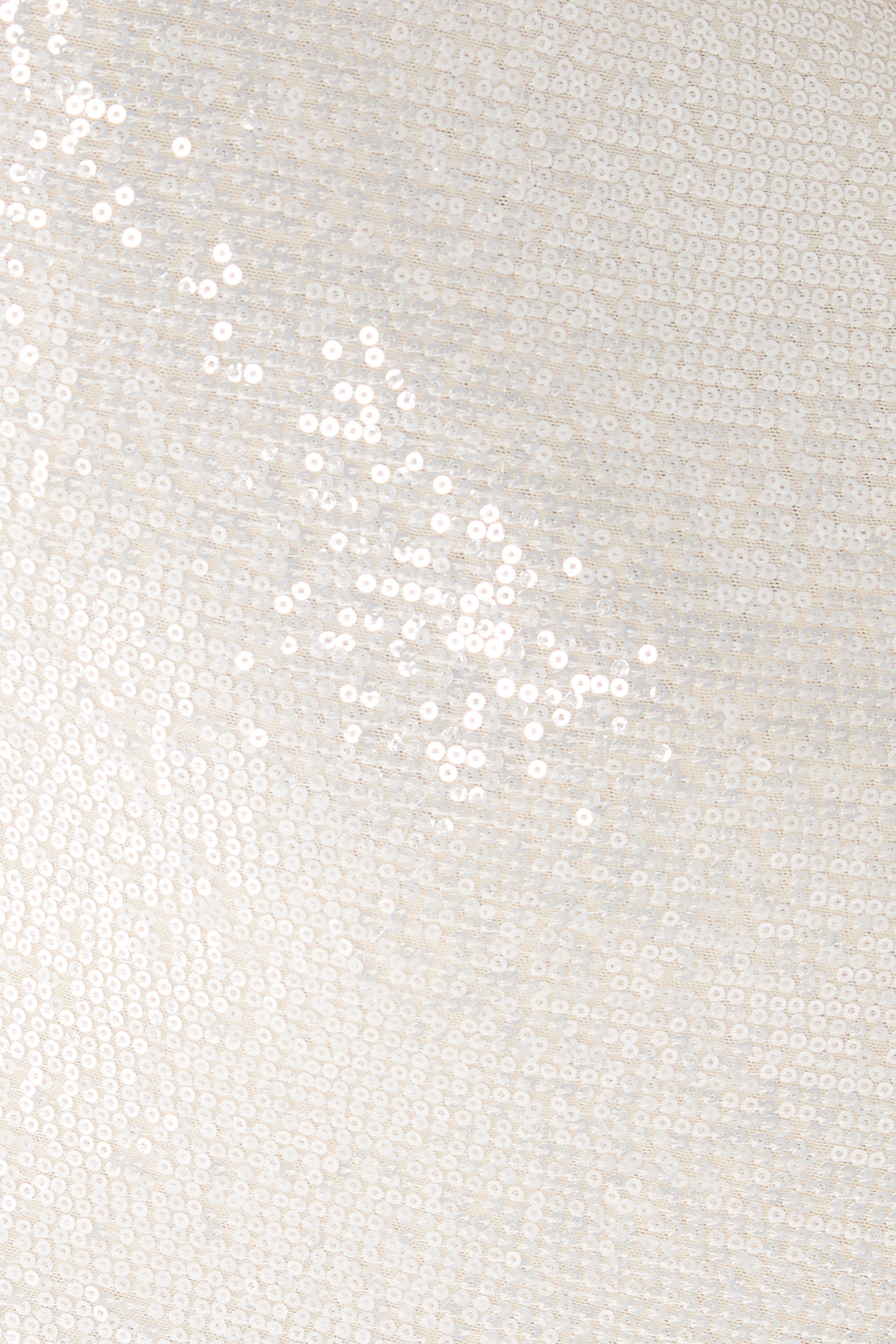 فستان سهرة كامي إيفون مطرز بالترتر