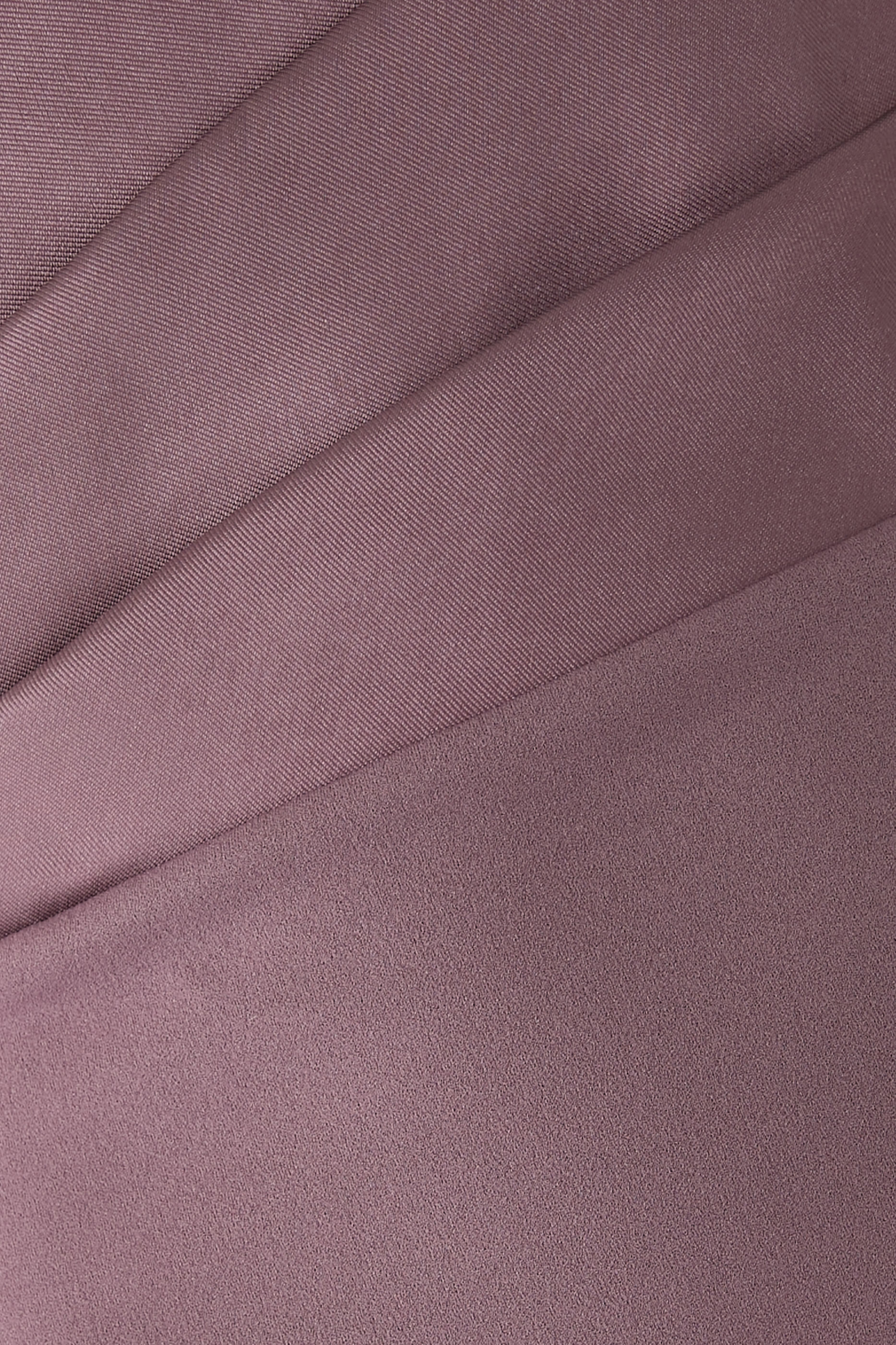 فستان عفراء طويل