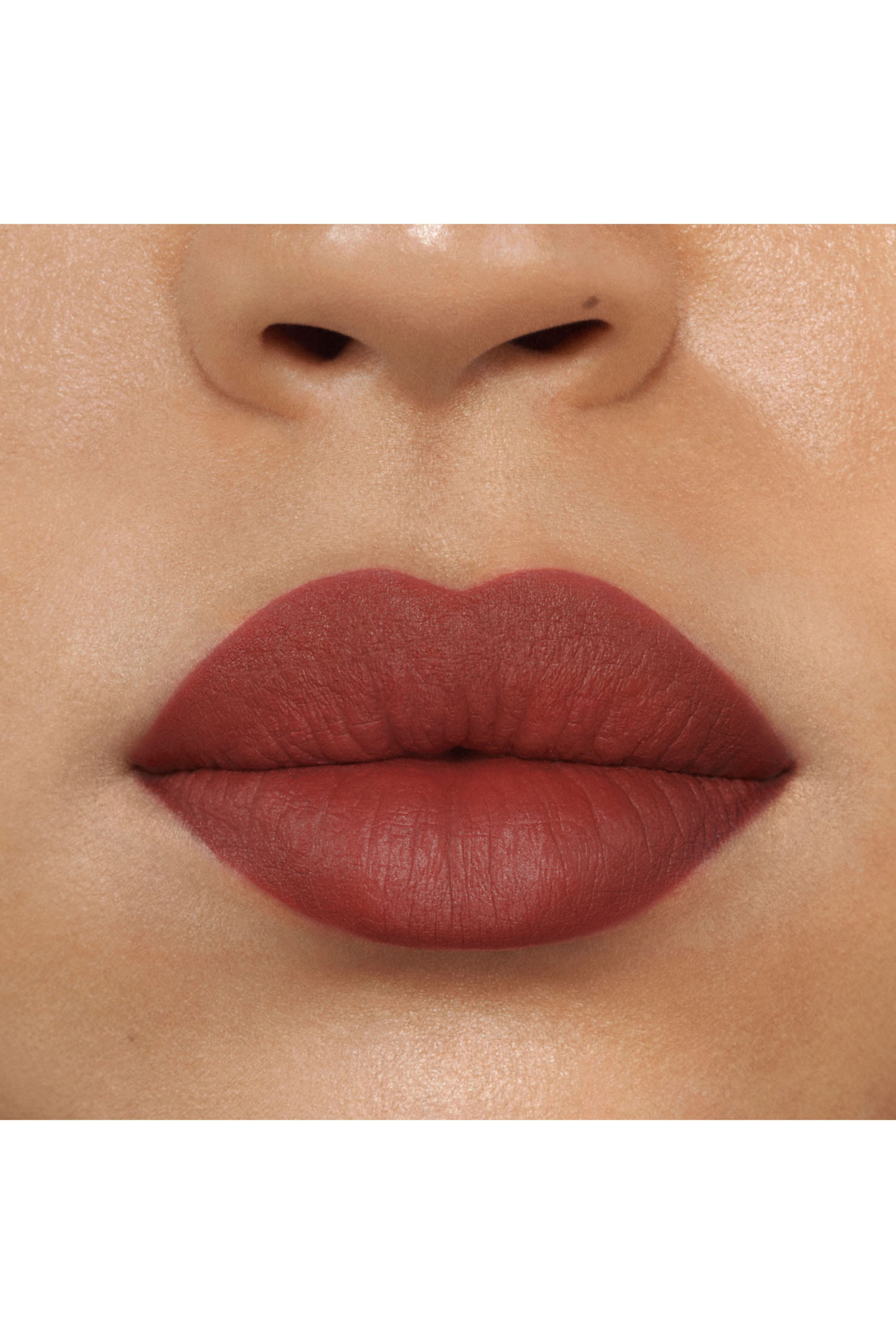 أحمر شفاه سبايك ستيك لامع