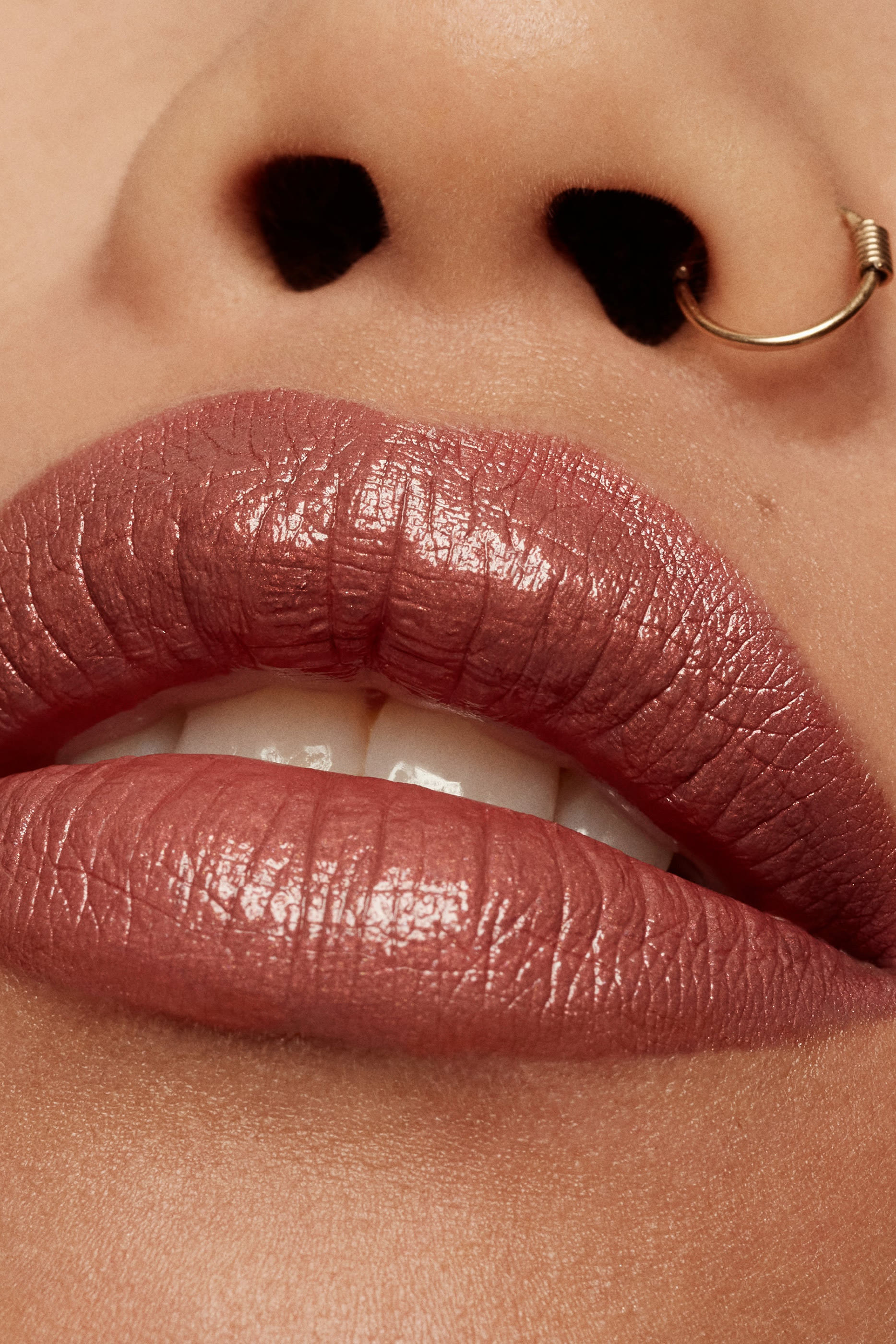 أحمر شفاه لامع