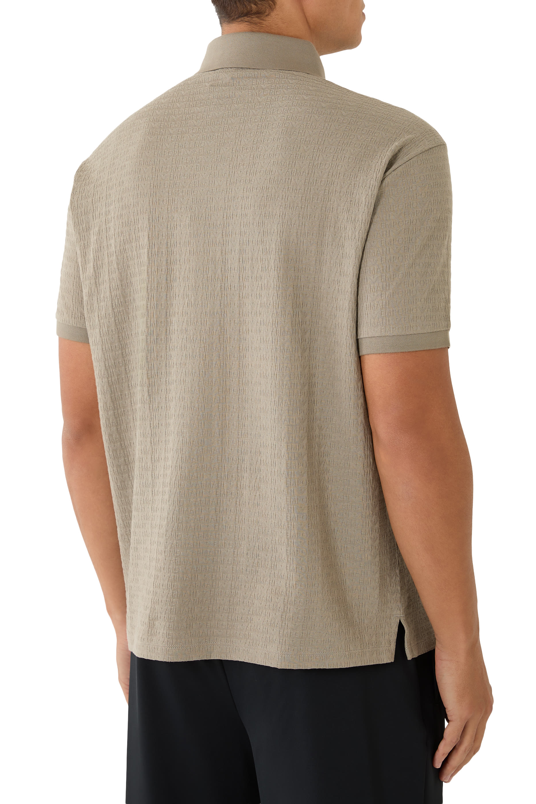 قميص بولو بشعار الماركة صغير