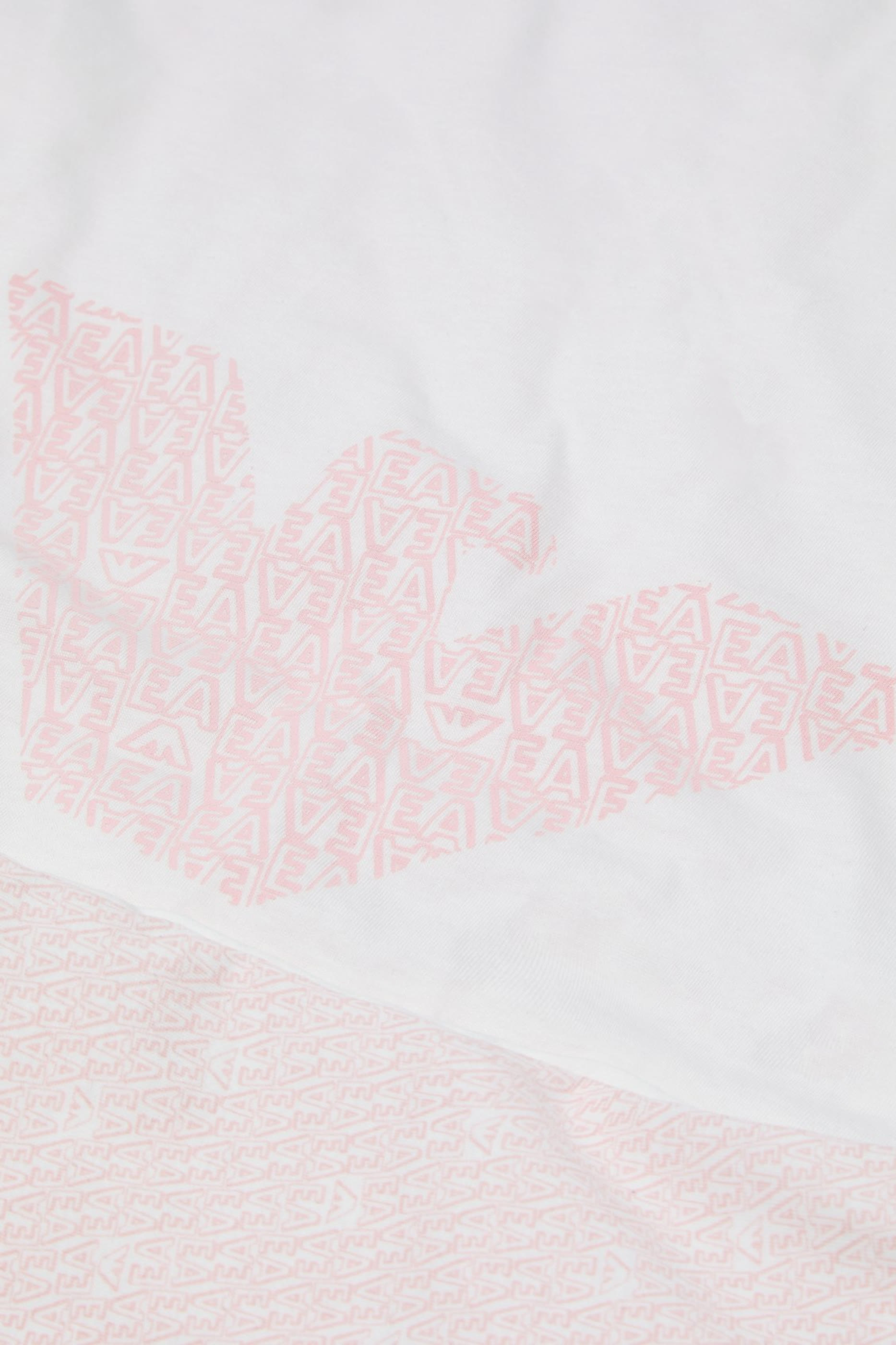 بطانية بشعار الماركة للأطفال