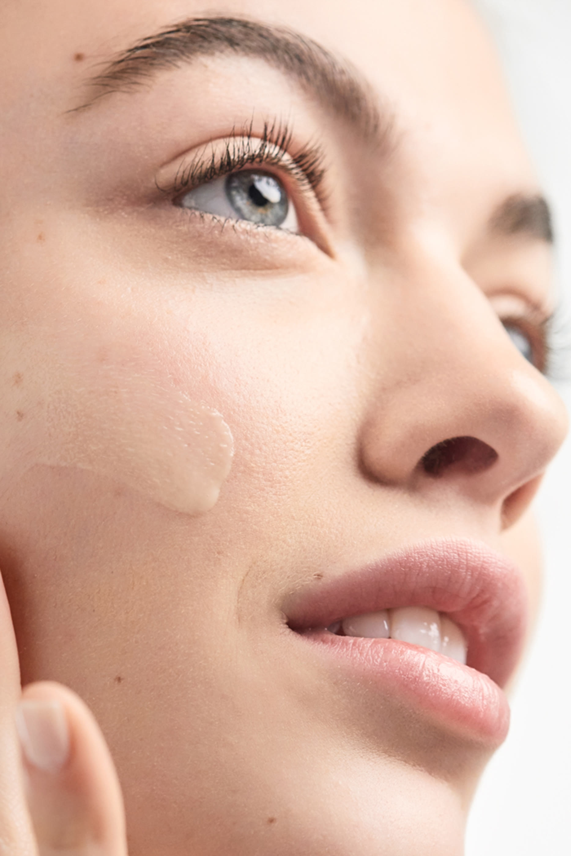 لوشن مرطب دراماتيكلي ديفرنت+ بمضخة