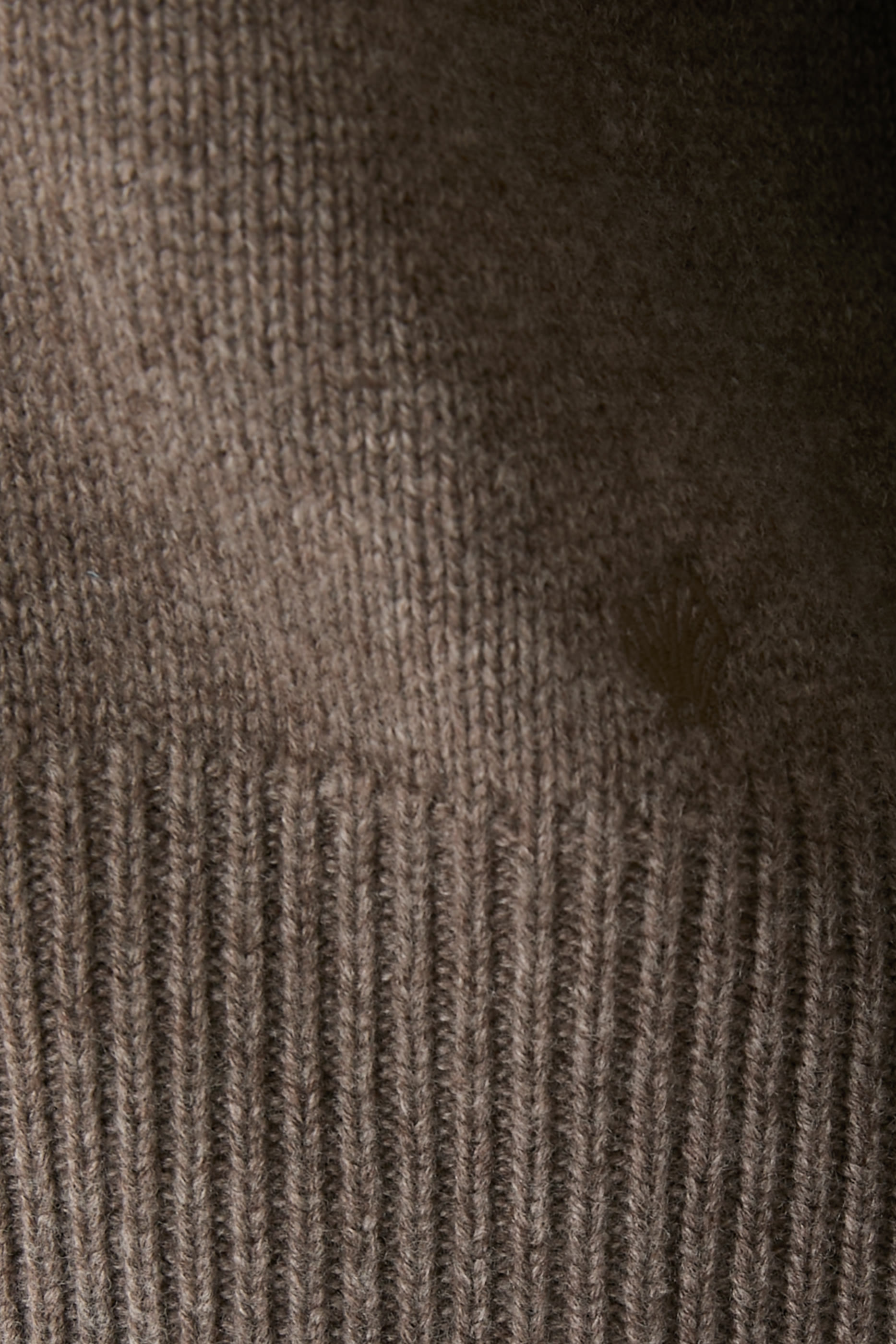 كنزة بروزي بقصة مربعة كشمير